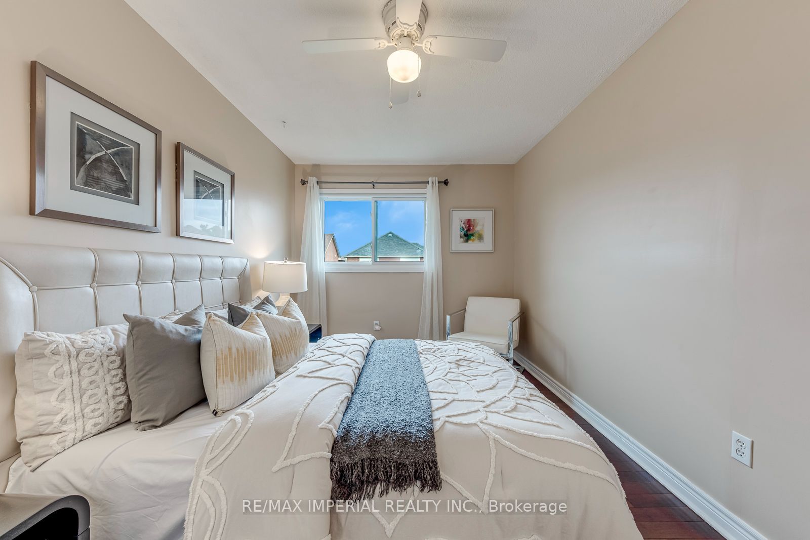 925 Cardington Street Property Photo 26