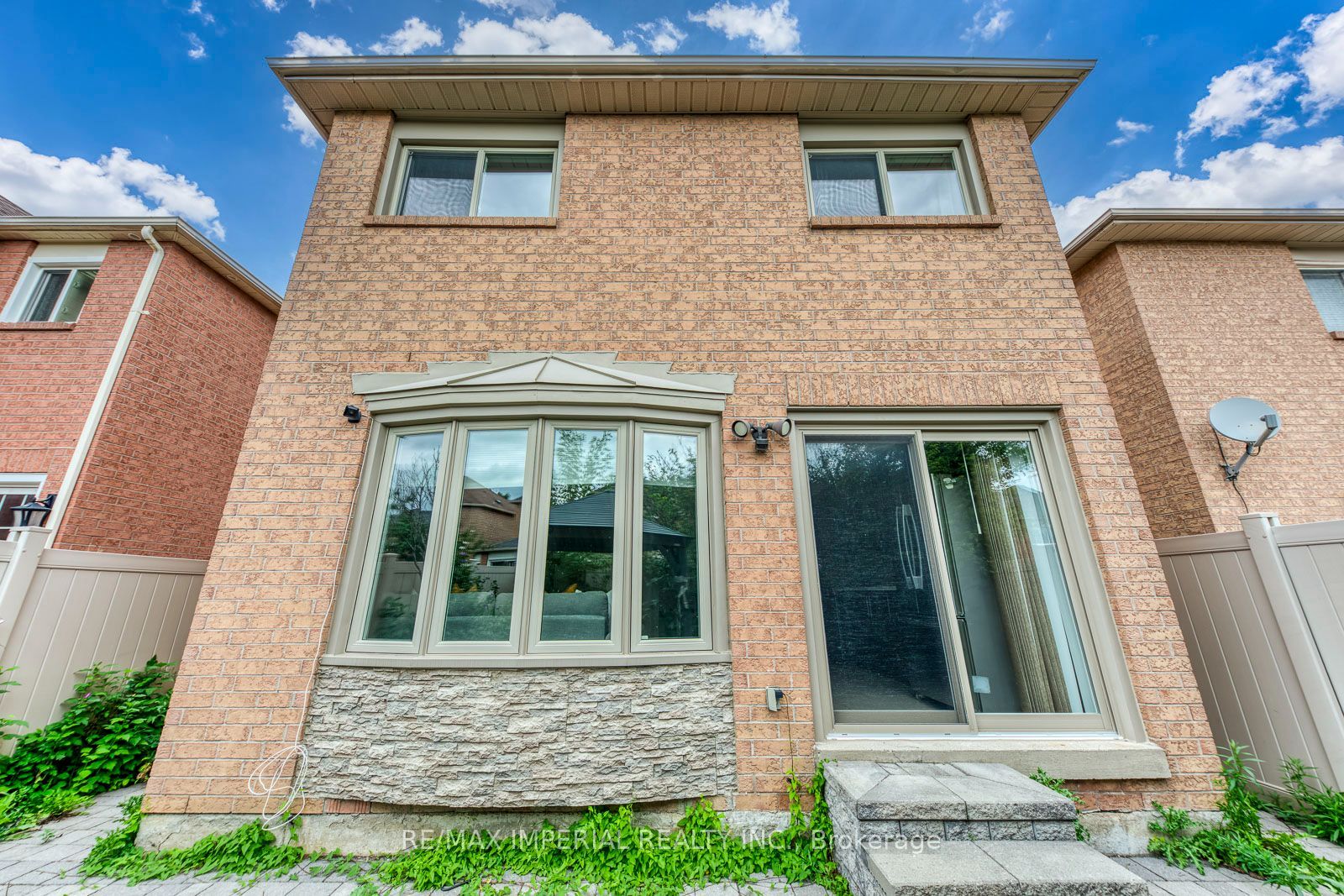 925 Cardington Street Property Photo 34