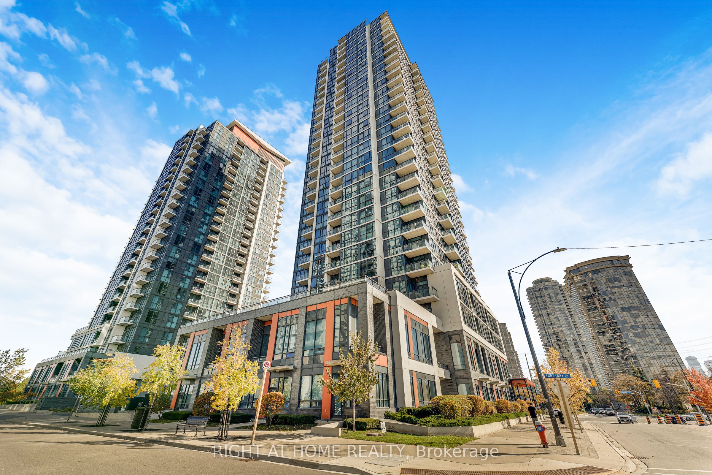 55 Eglinton Avenue W 1101 Property Photo 3