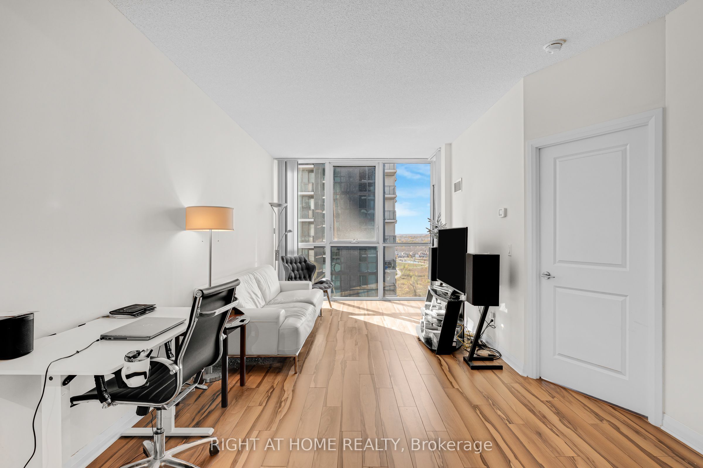 55 Eglinton Avenue W 1101 Property Photo 12