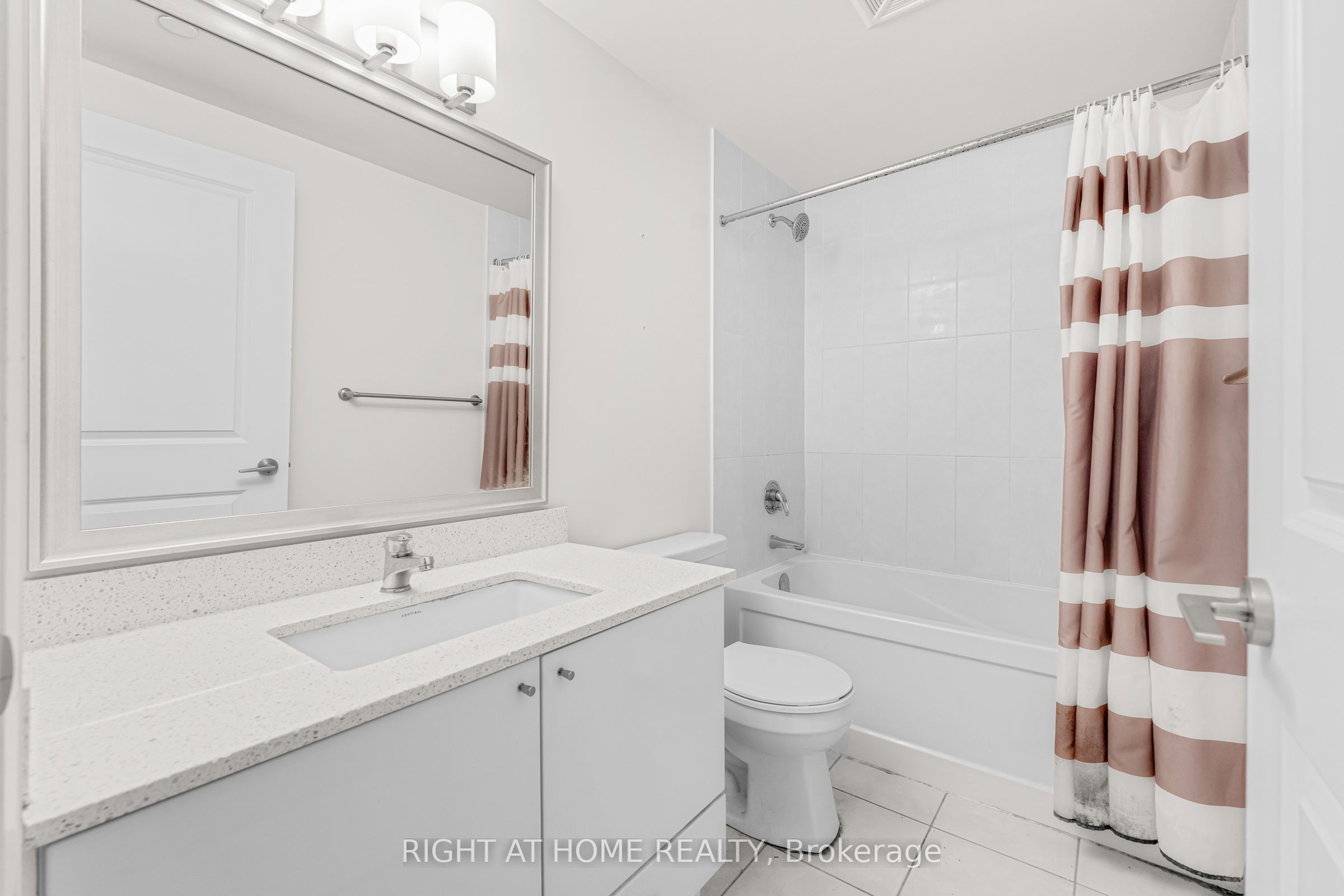 55 Eglinton Avenue W 1101 Property Photo 25