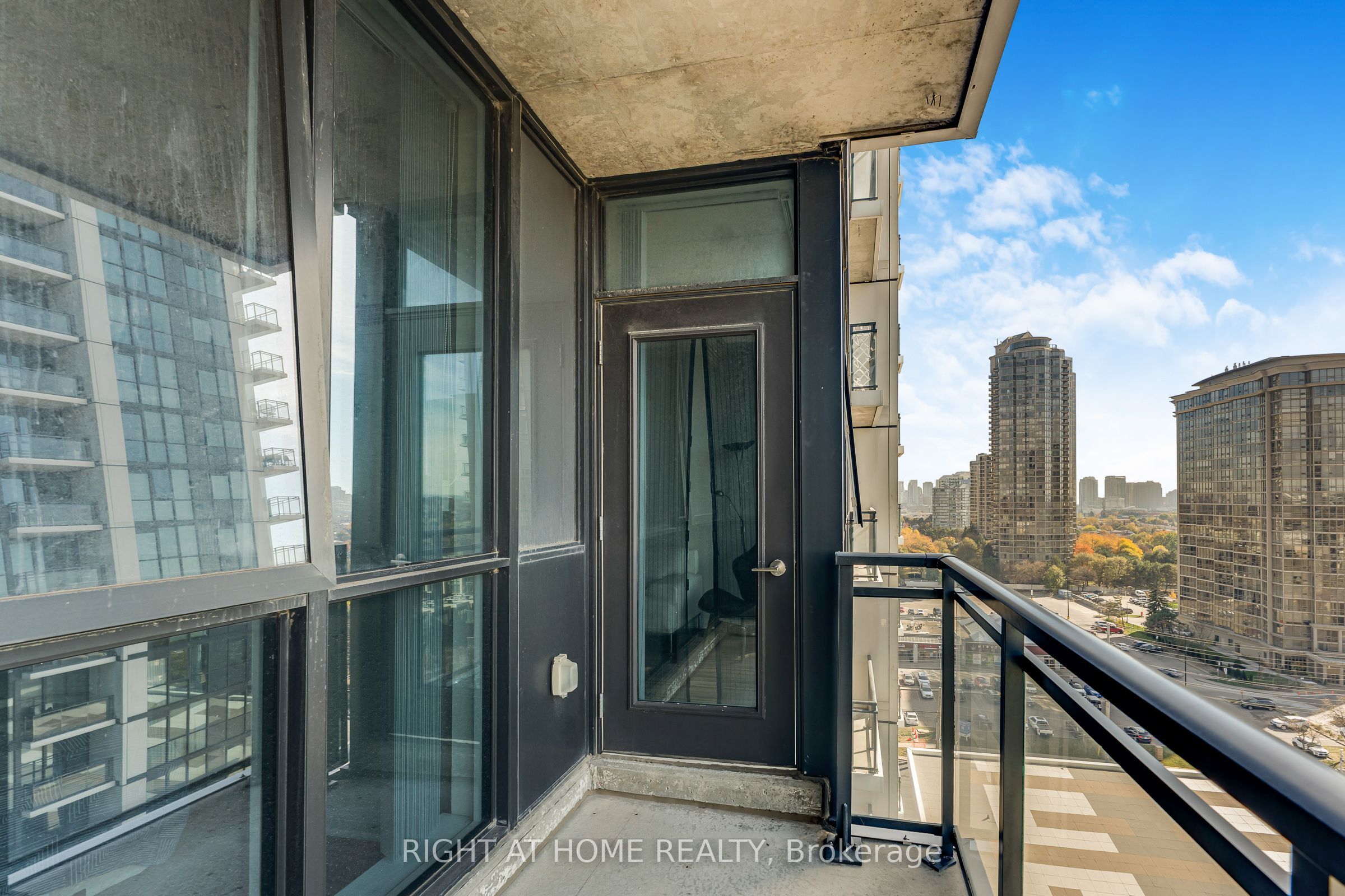 55 Eglinton Avenue W 1101 Property Photo 29