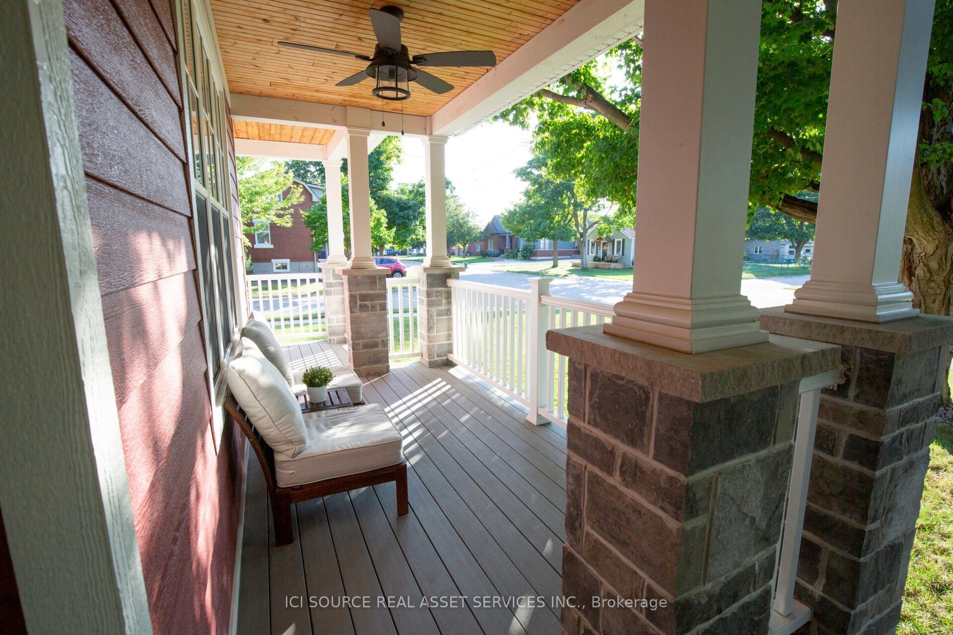 62 Miles Street Property Photo 4