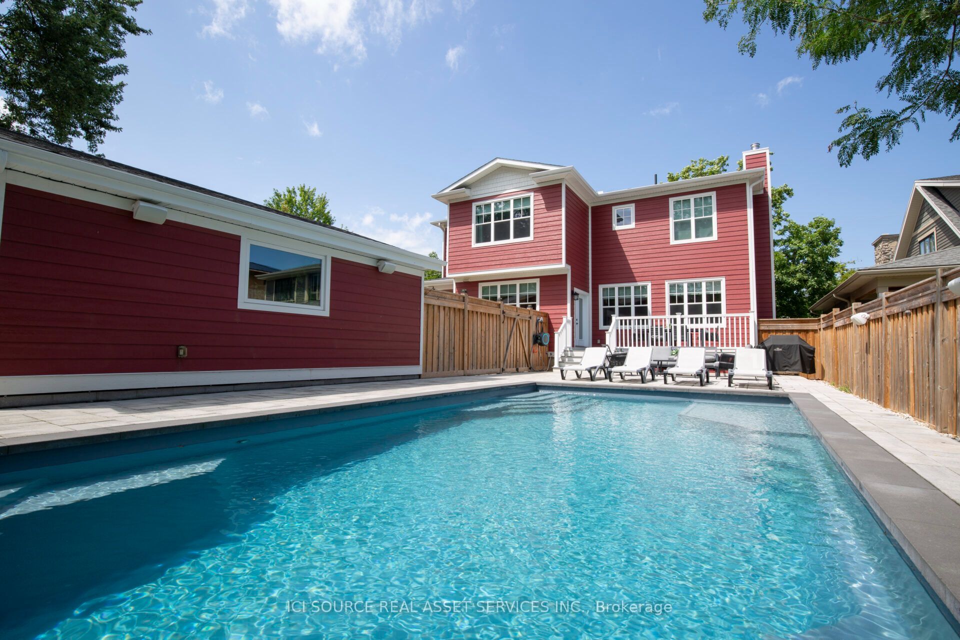 62 Miles Street Property Photo 8