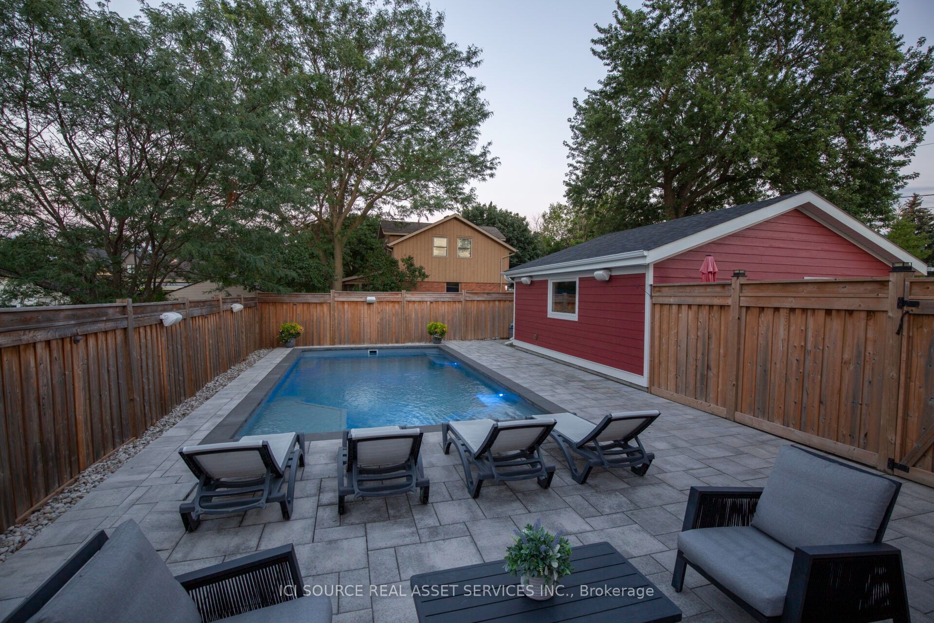 62 Miles Street Property Photo 9