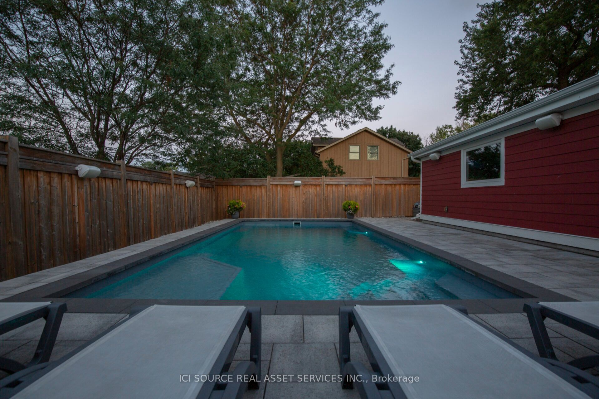 62 Miles Street Property Photo 10