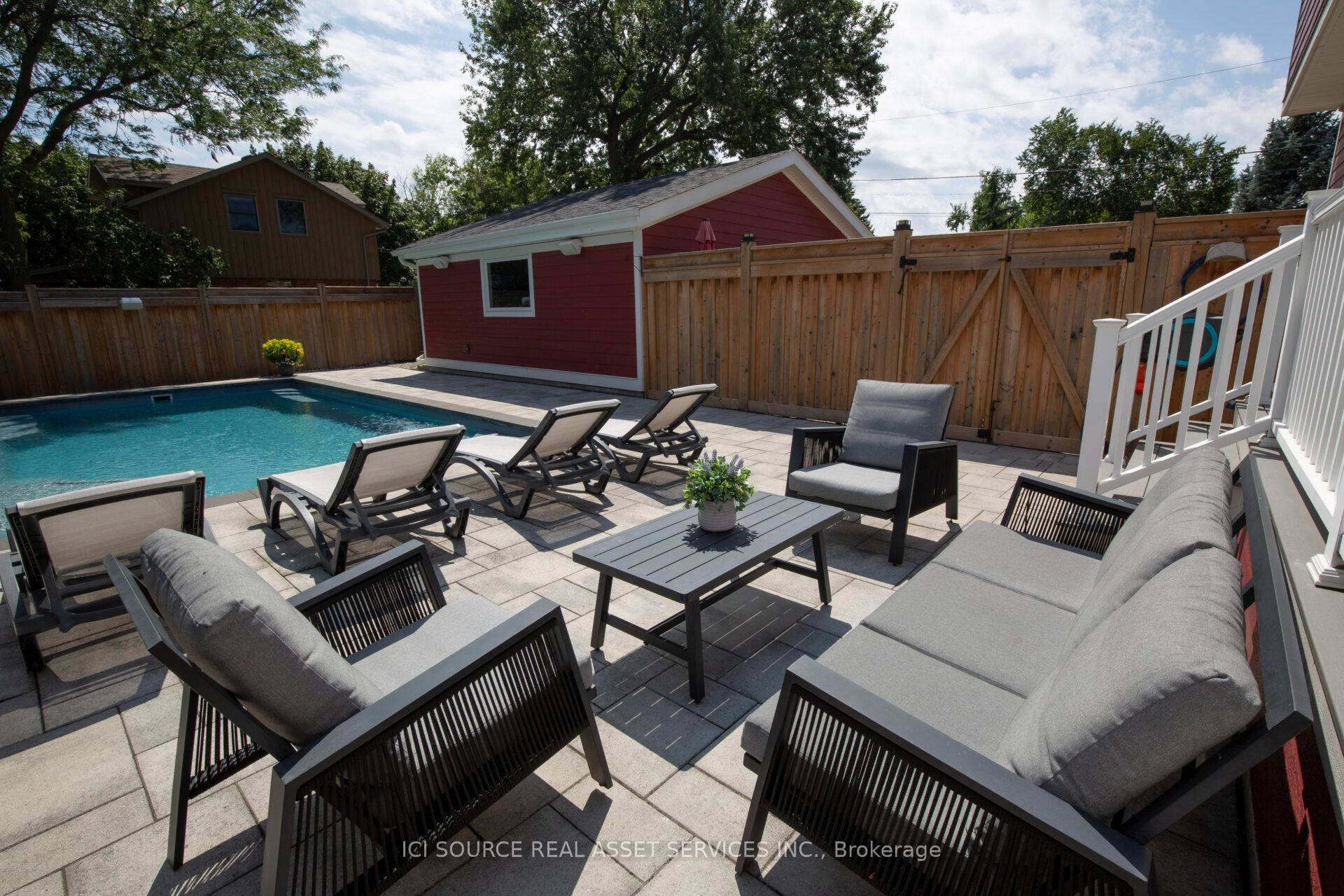 62 Miles Street Property Photo 12