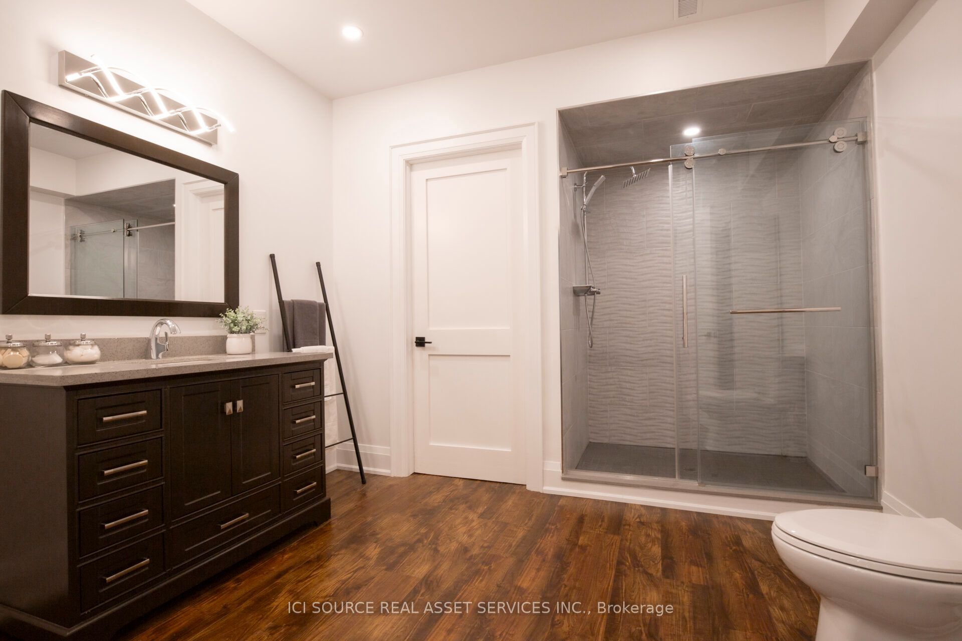 62 Miles Street Property Photo 29