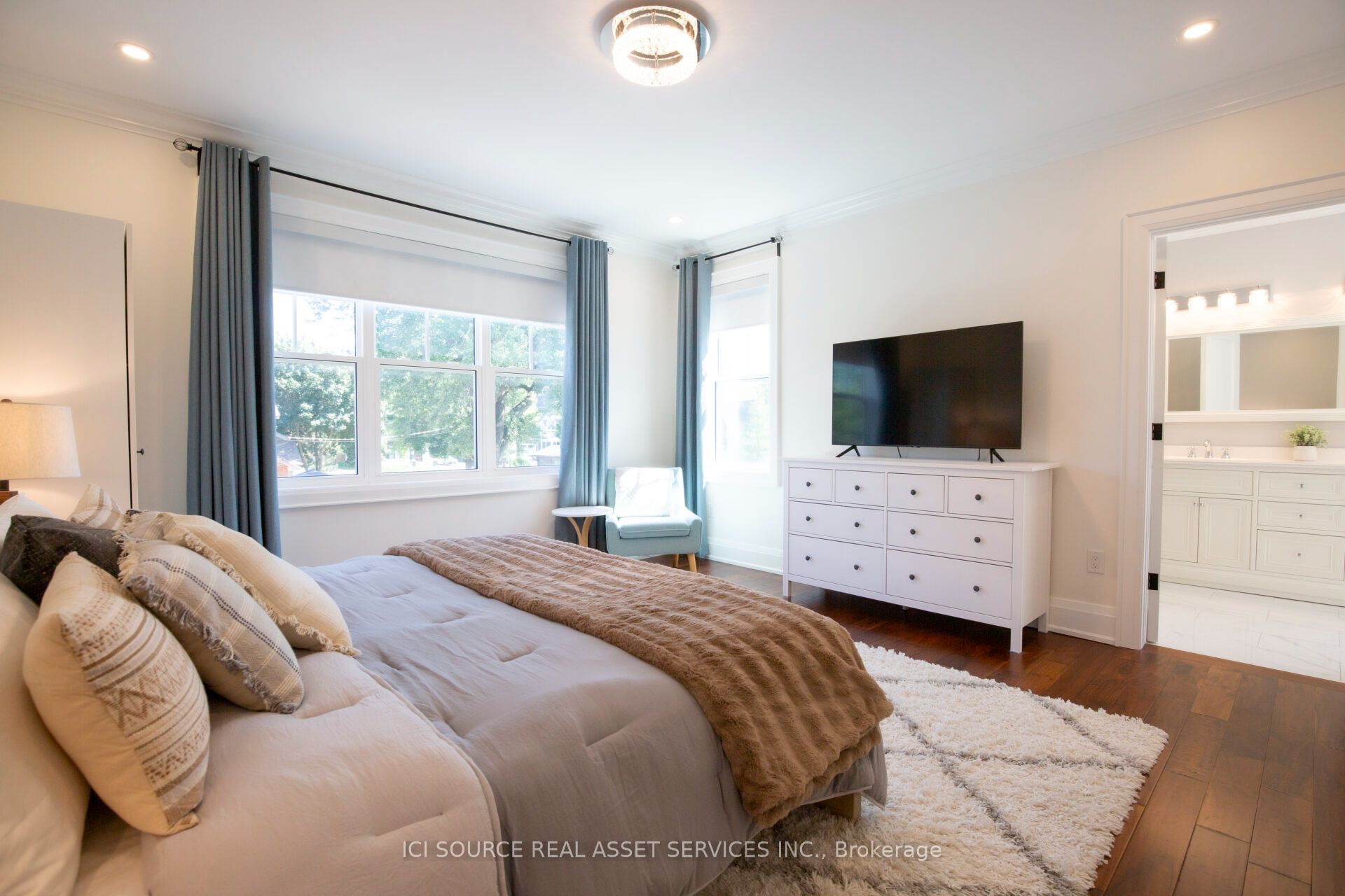 62 Miles Street Property Photo 30