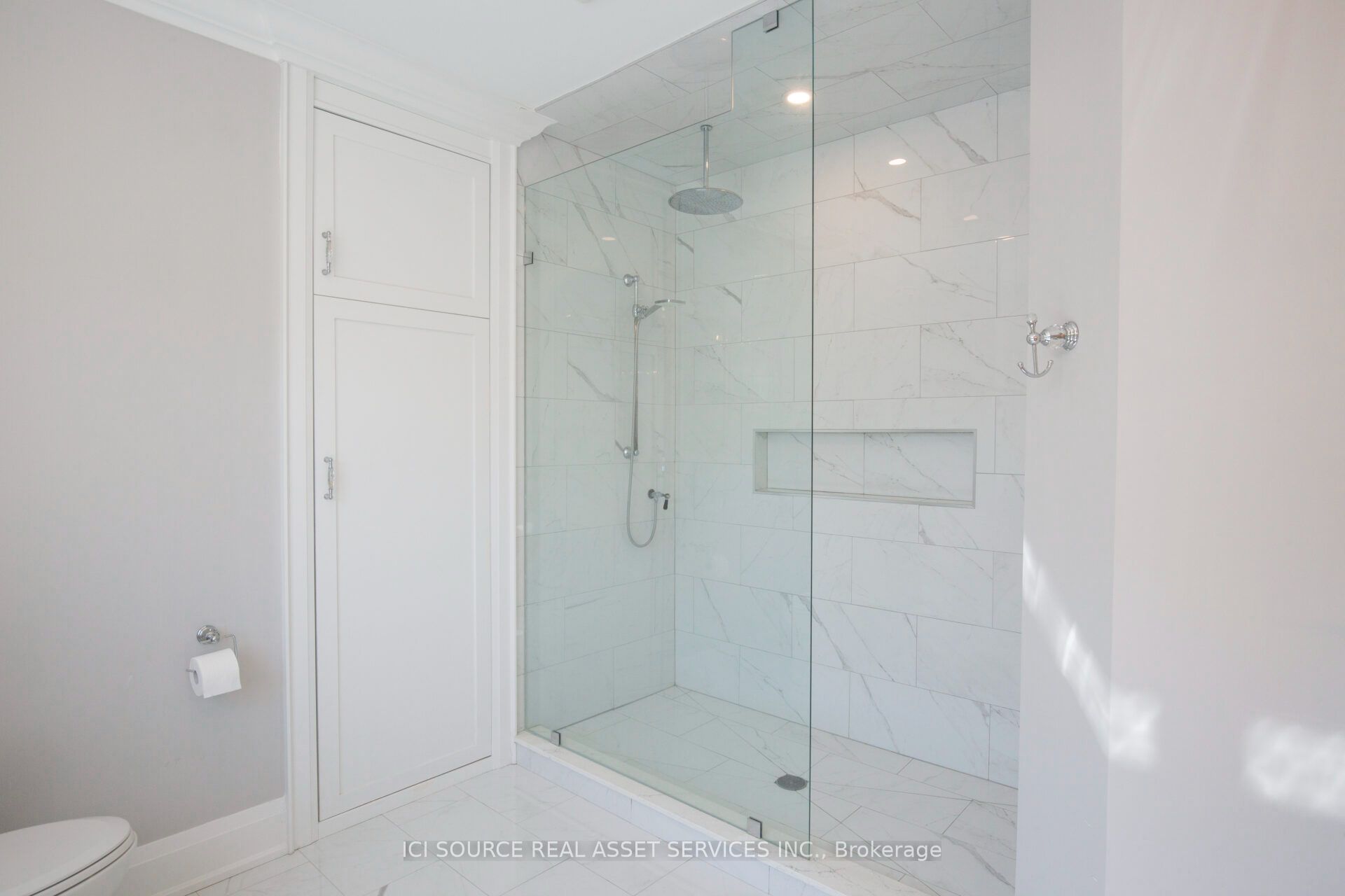62 Miles Street Property Photo 35