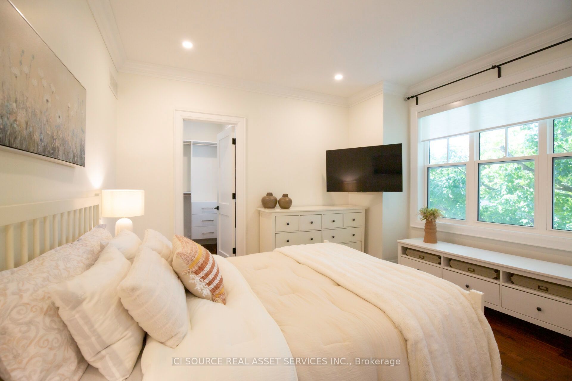 62 Miles Street Property Photo 36
