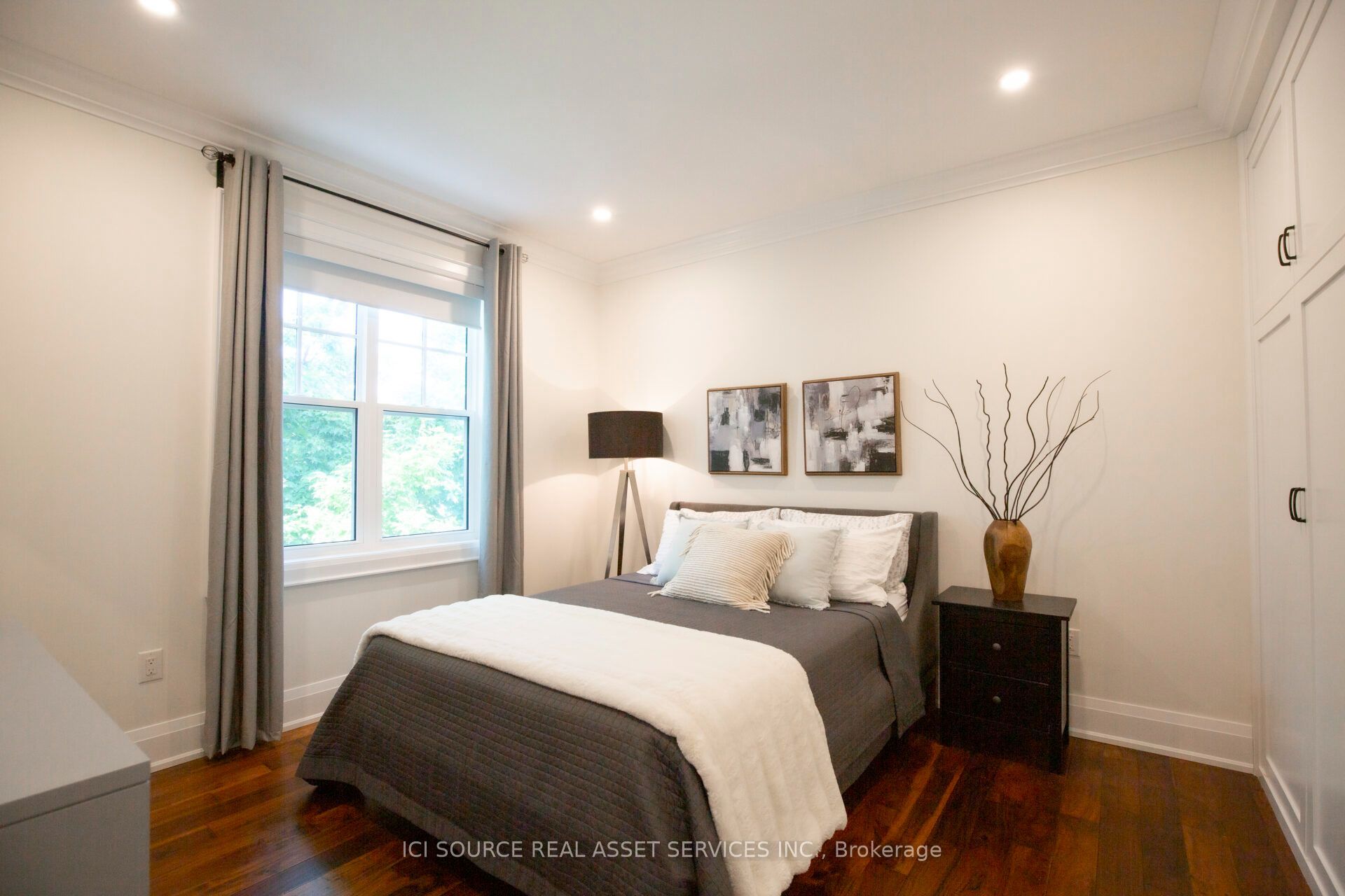 62 Miles Street Property Photo 37