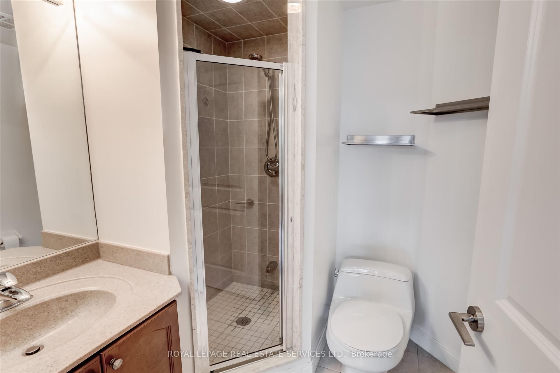80 Absolute Avenue 303 Property Photo 11