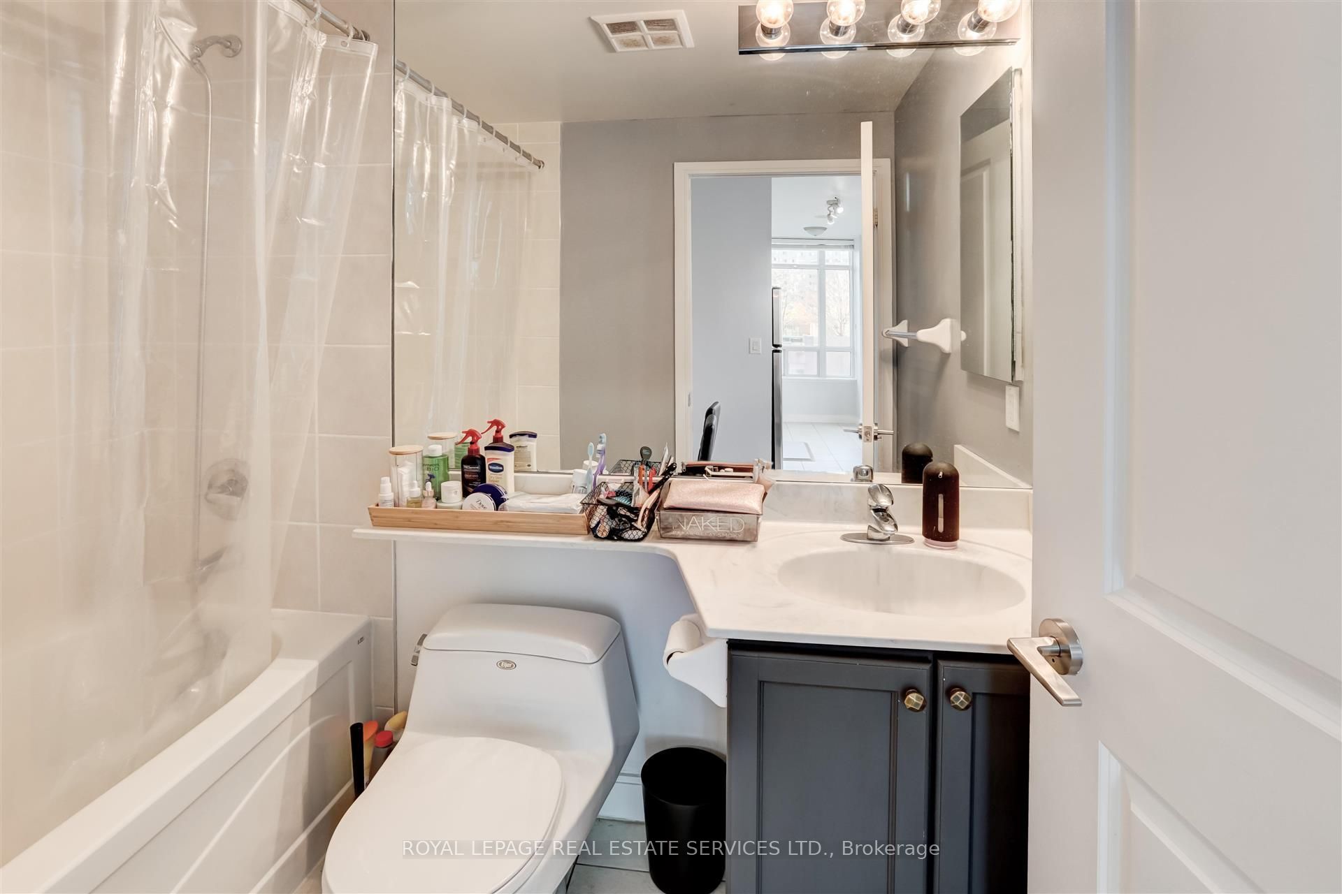 80 Absolute Avenue 303 Property Photo 13