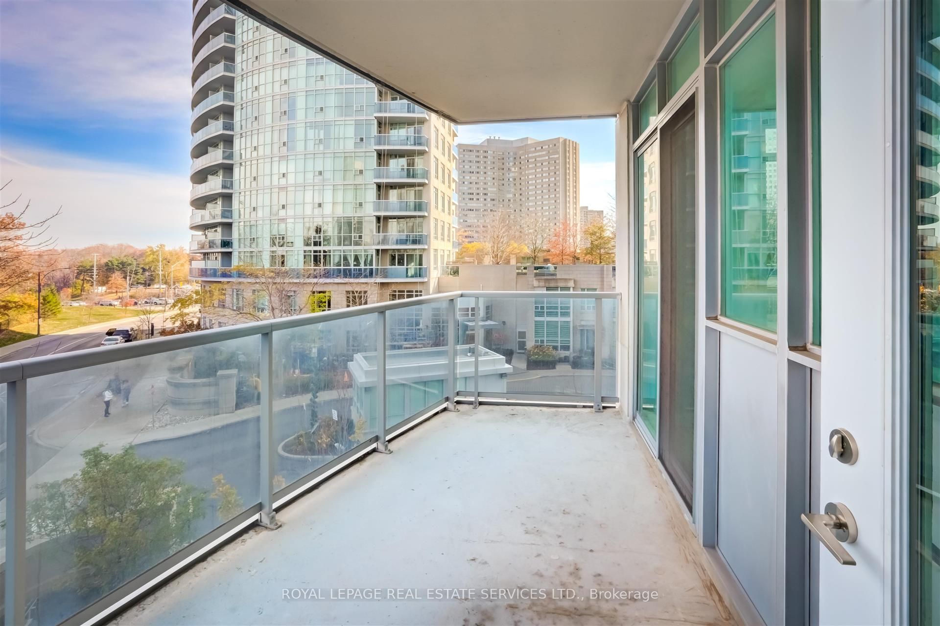 80 Absolute Avenue 303 Property Photo 14
