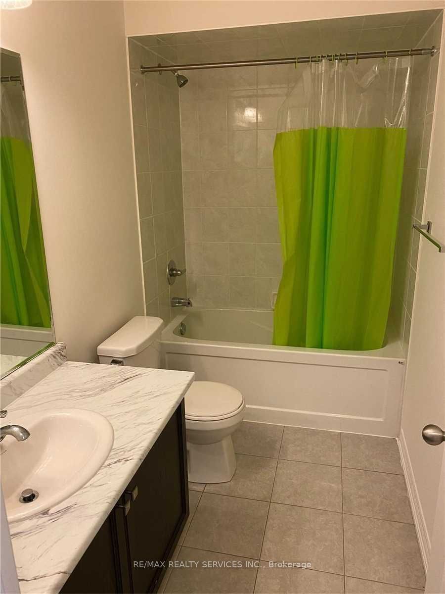 43 Hogan Manor Drive Property Photo 11