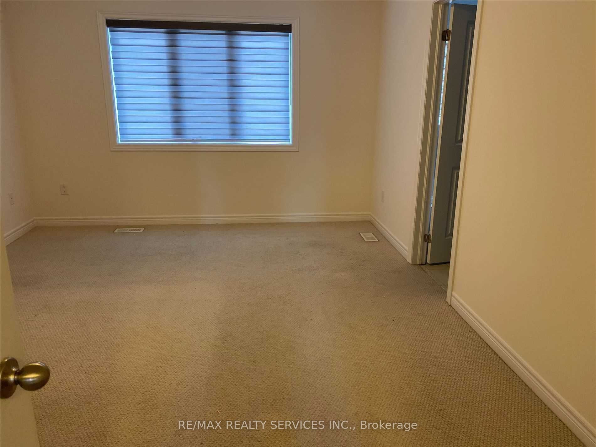 43 Hogan Manor Drive Property Photo 12