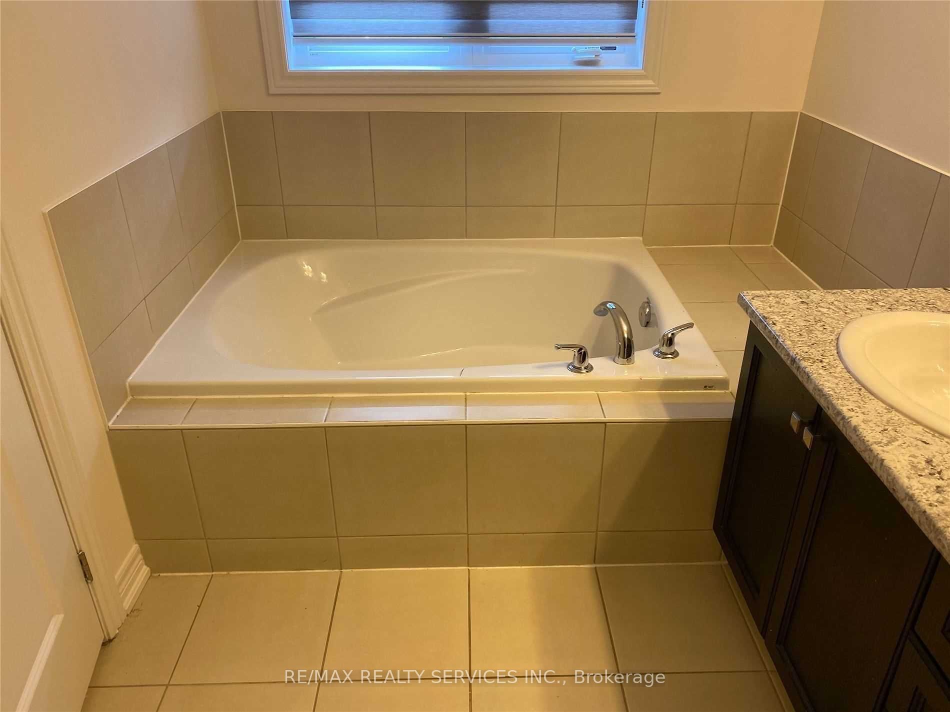 43 Hogan Manor Drive Property Photo 15