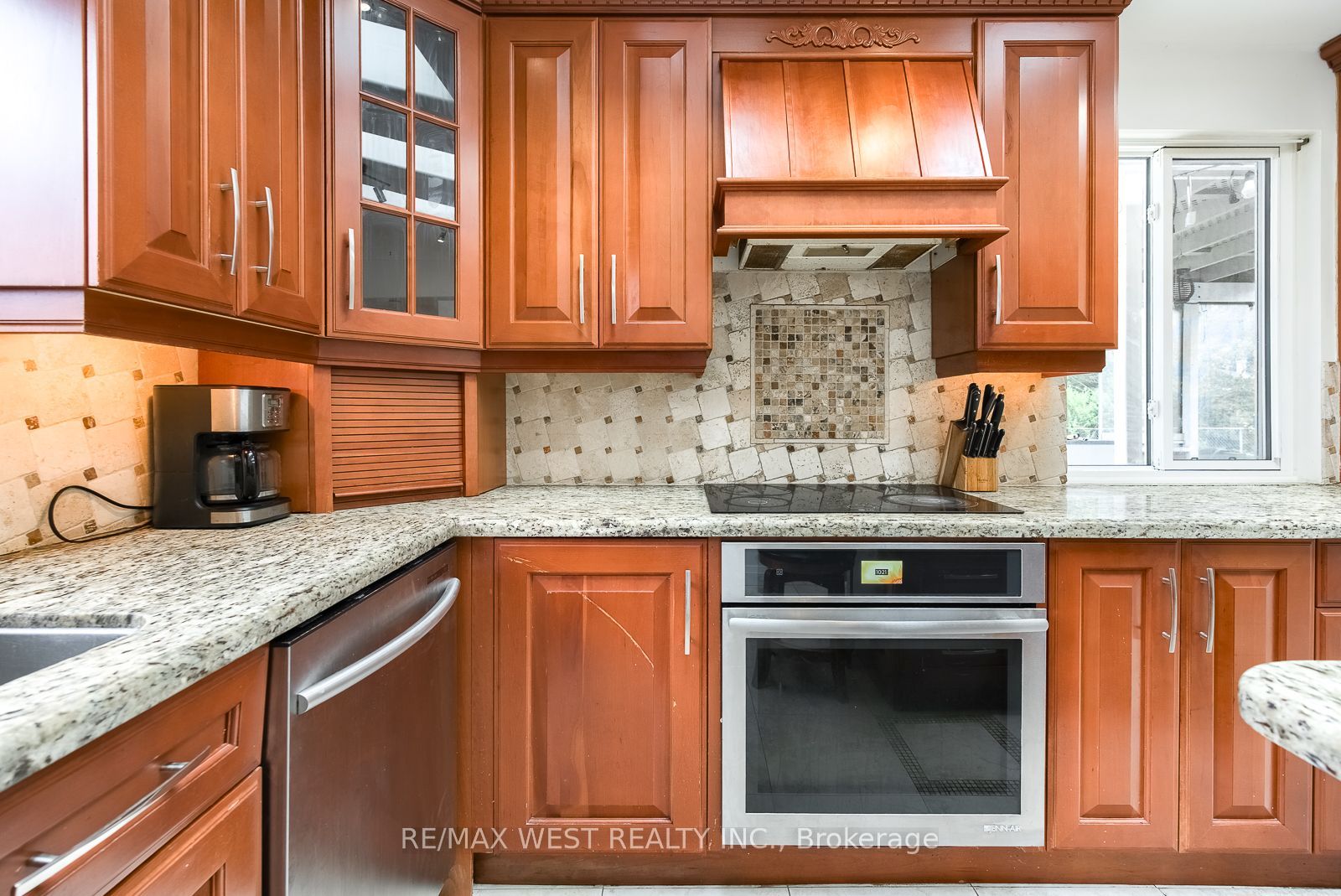 347 Karen Park Crescent Property Photo 17