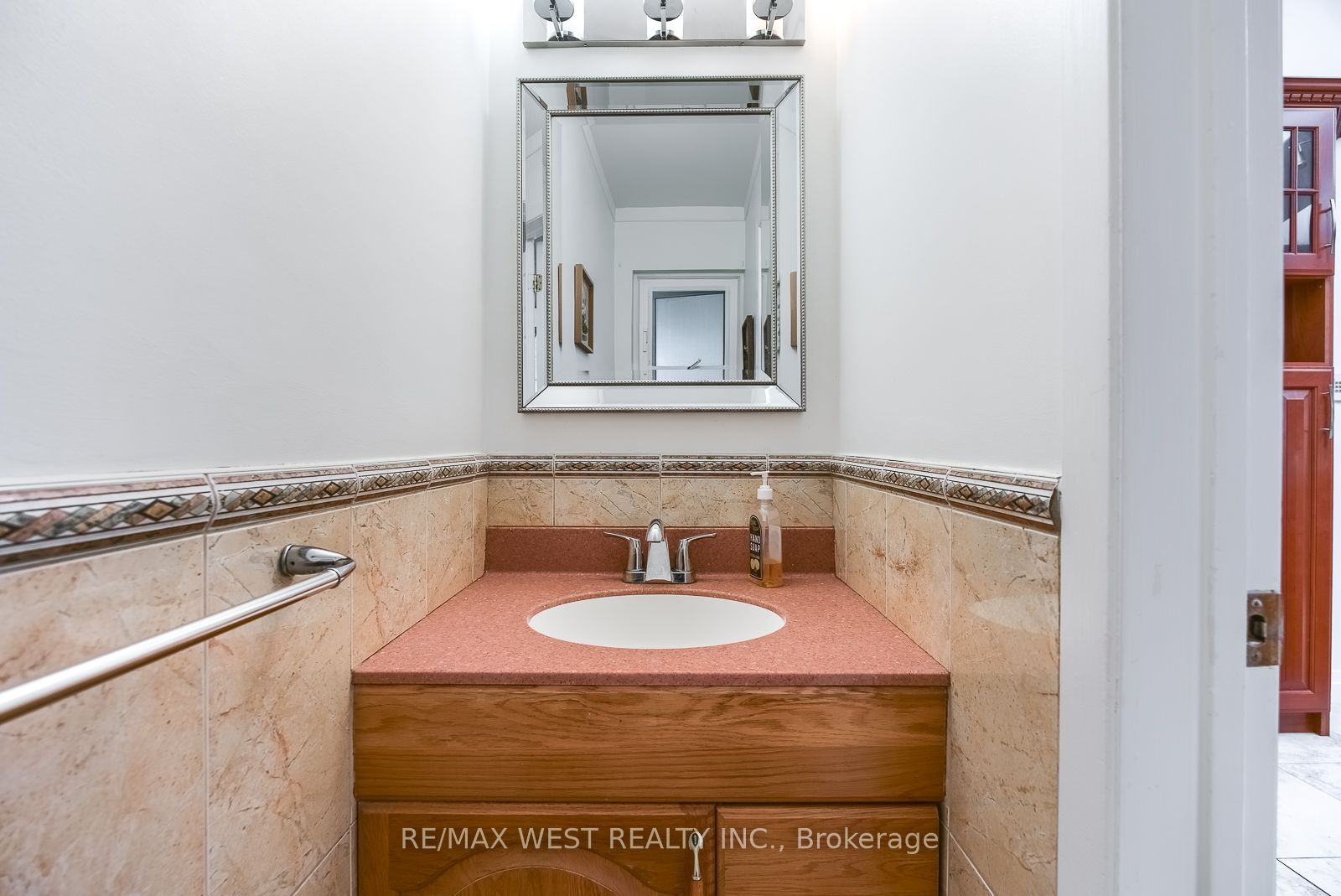 347 Karen Park Crescent Property Photo 21