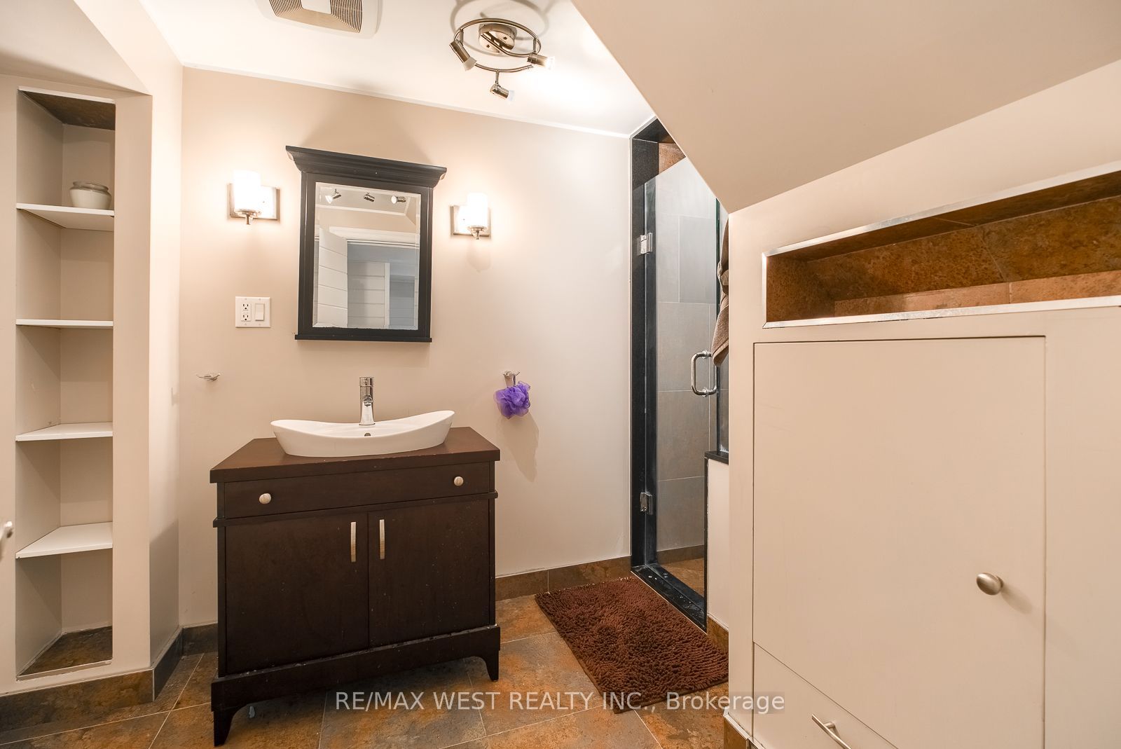 347 Karen Park Crescent Property Photo 34