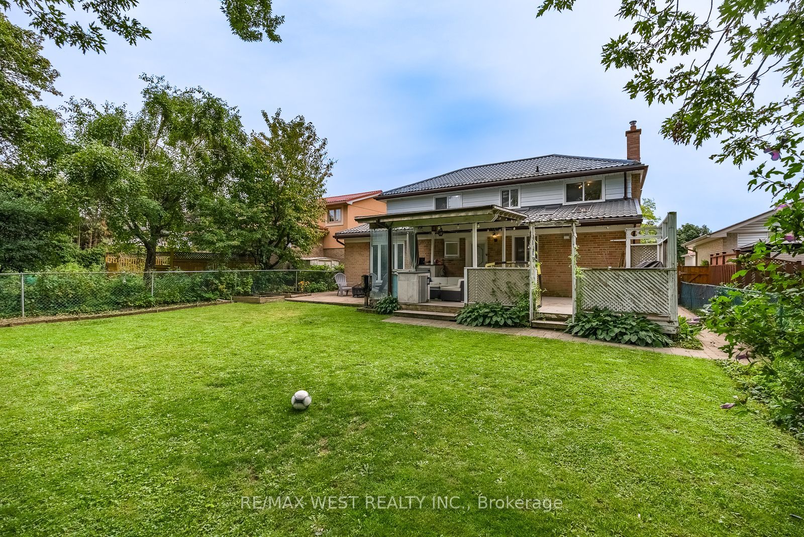 347 Karen Park Crescent Property Photo 39