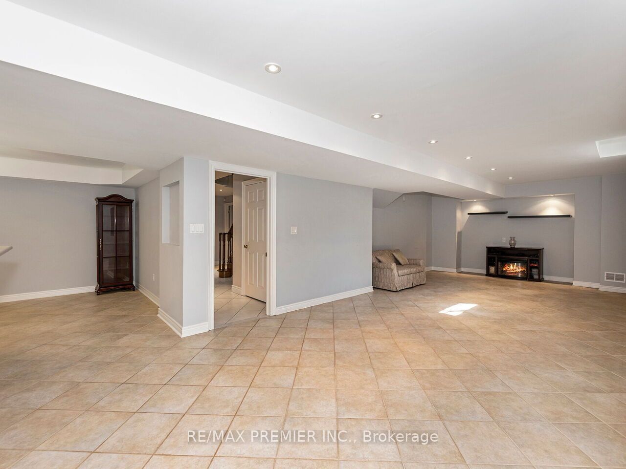 27 Gaydon Avenue Property Photo 33