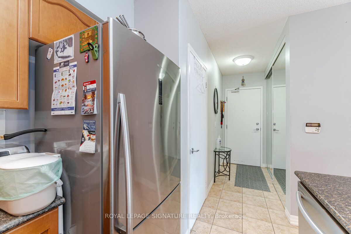 38 Fontenay Court 1410 Property Photo 8