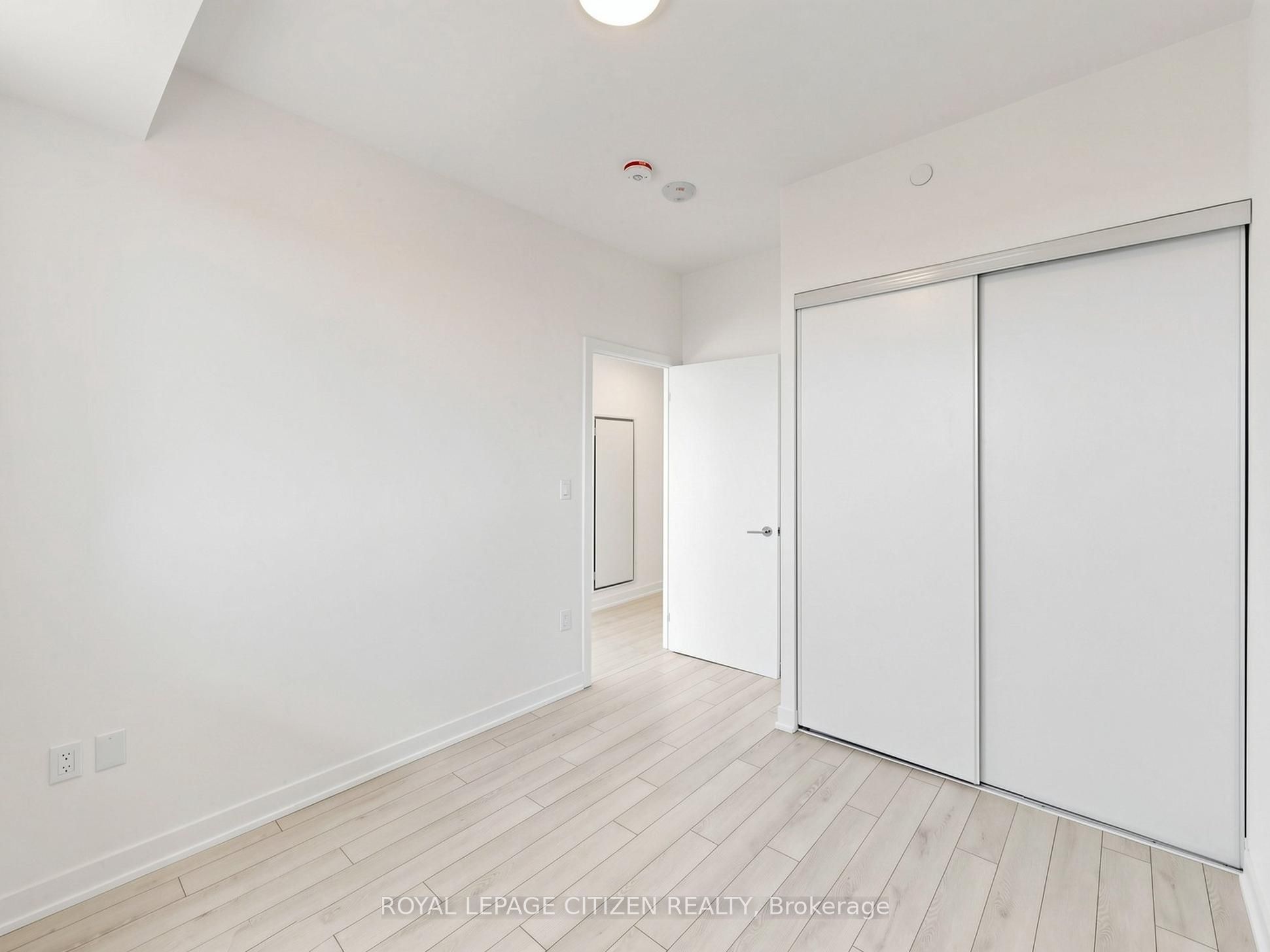 1005 Dundas Street 814 Property Photo 24