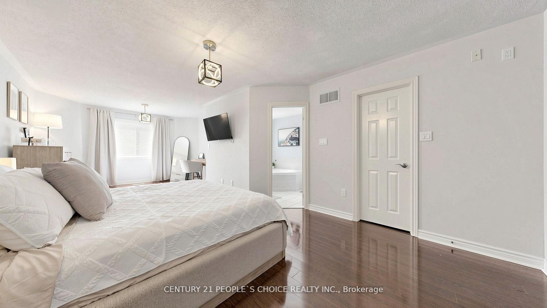 3 Manorwood Court Property Photo 19