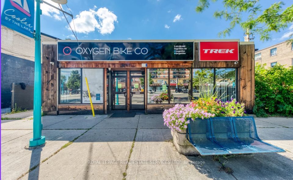 3267 Lake Shore Boulevard W