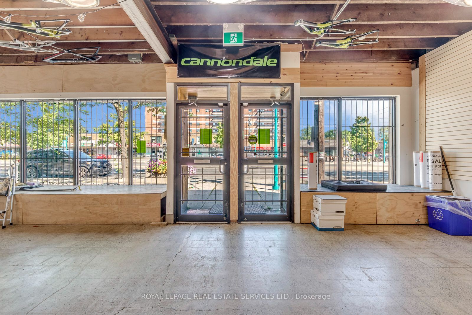 3267 Lake Shore Boulevard W Property Photo 6