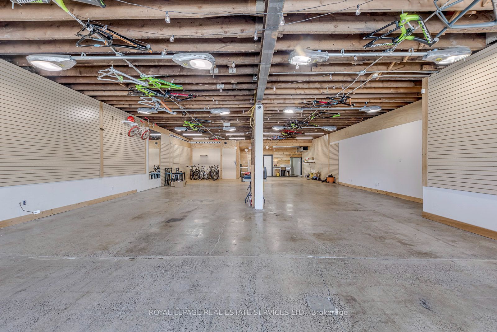 3267 Lake Shore Boulevard W Property Photo 10