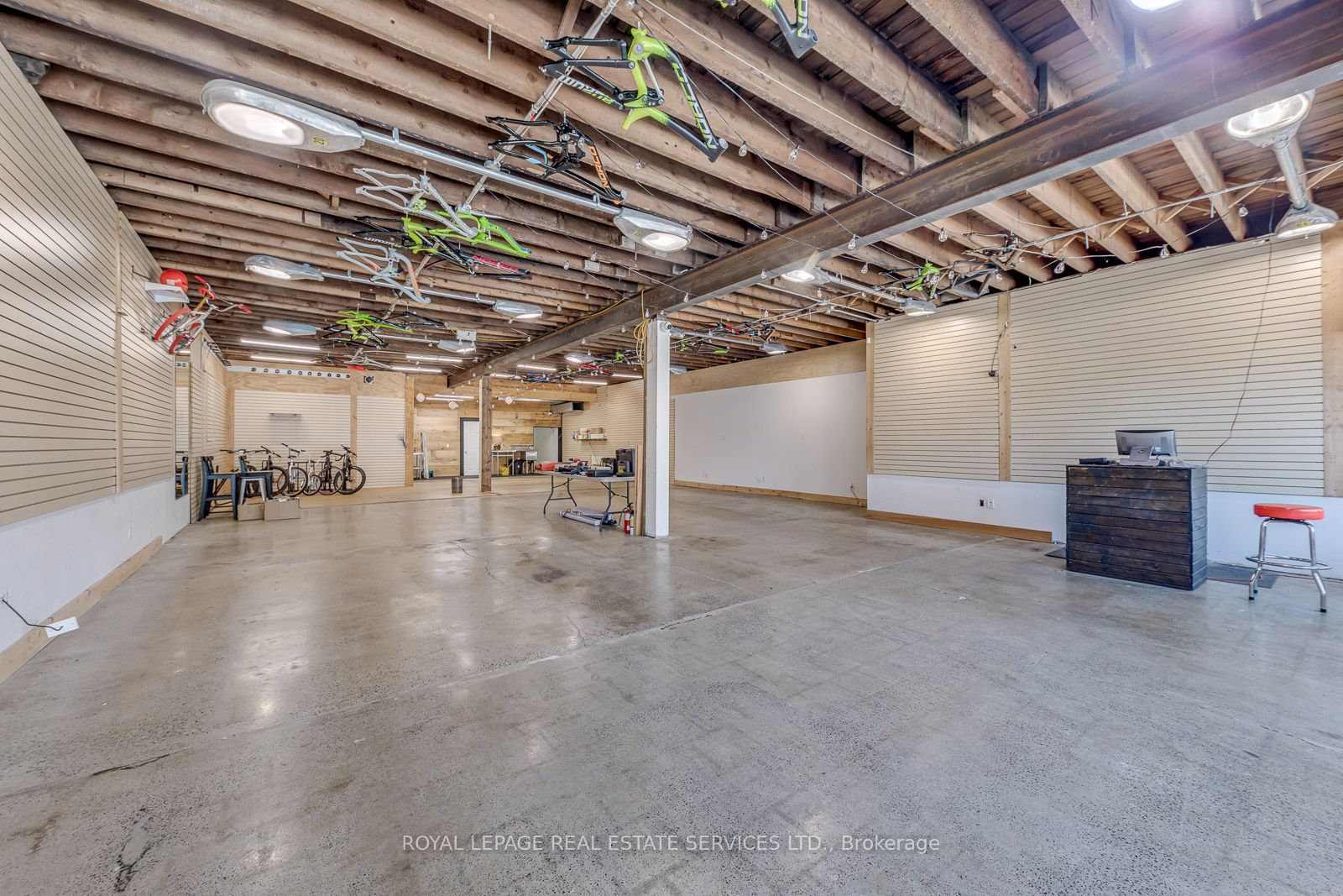 3267 Lake Shore Boulevard W Property Photo 11