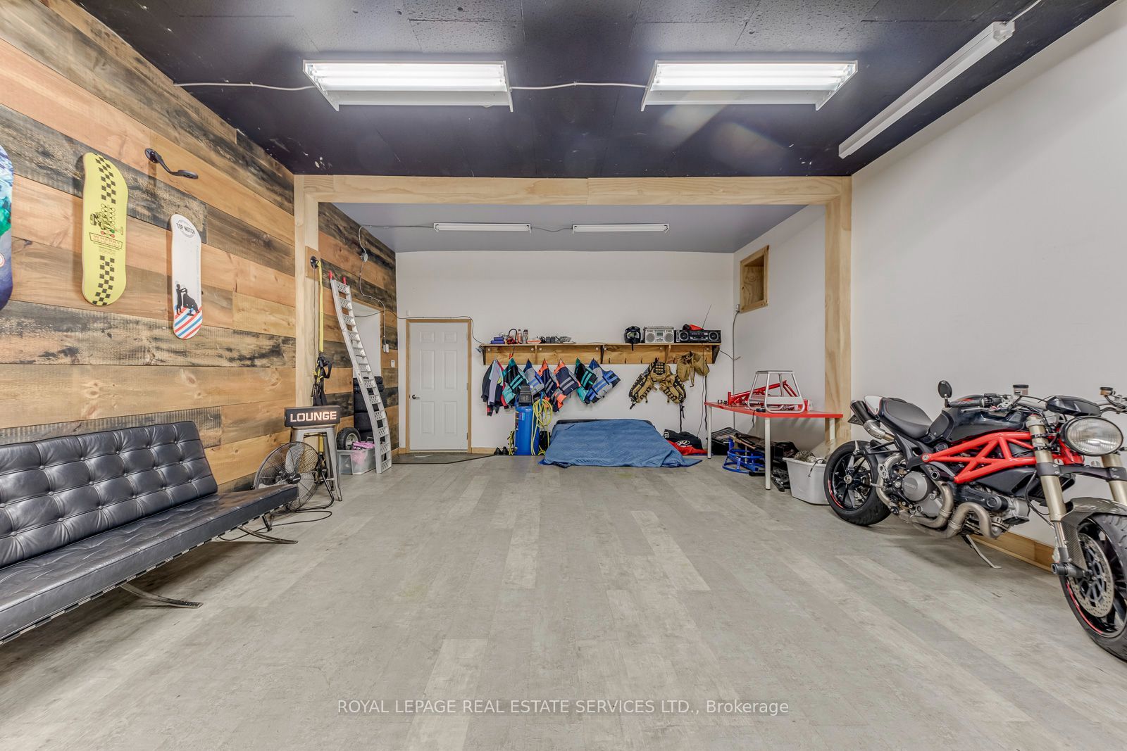 3267 Lake Shore Boulevard W Property Photo 23