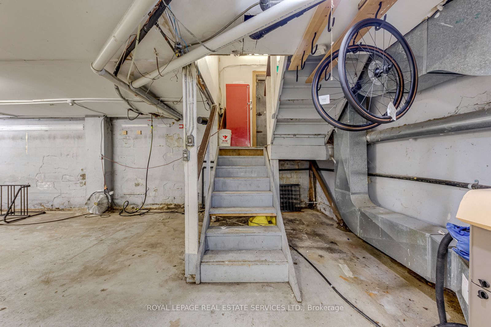 3267 Lake Shore Boulevard W Property Photo 28
