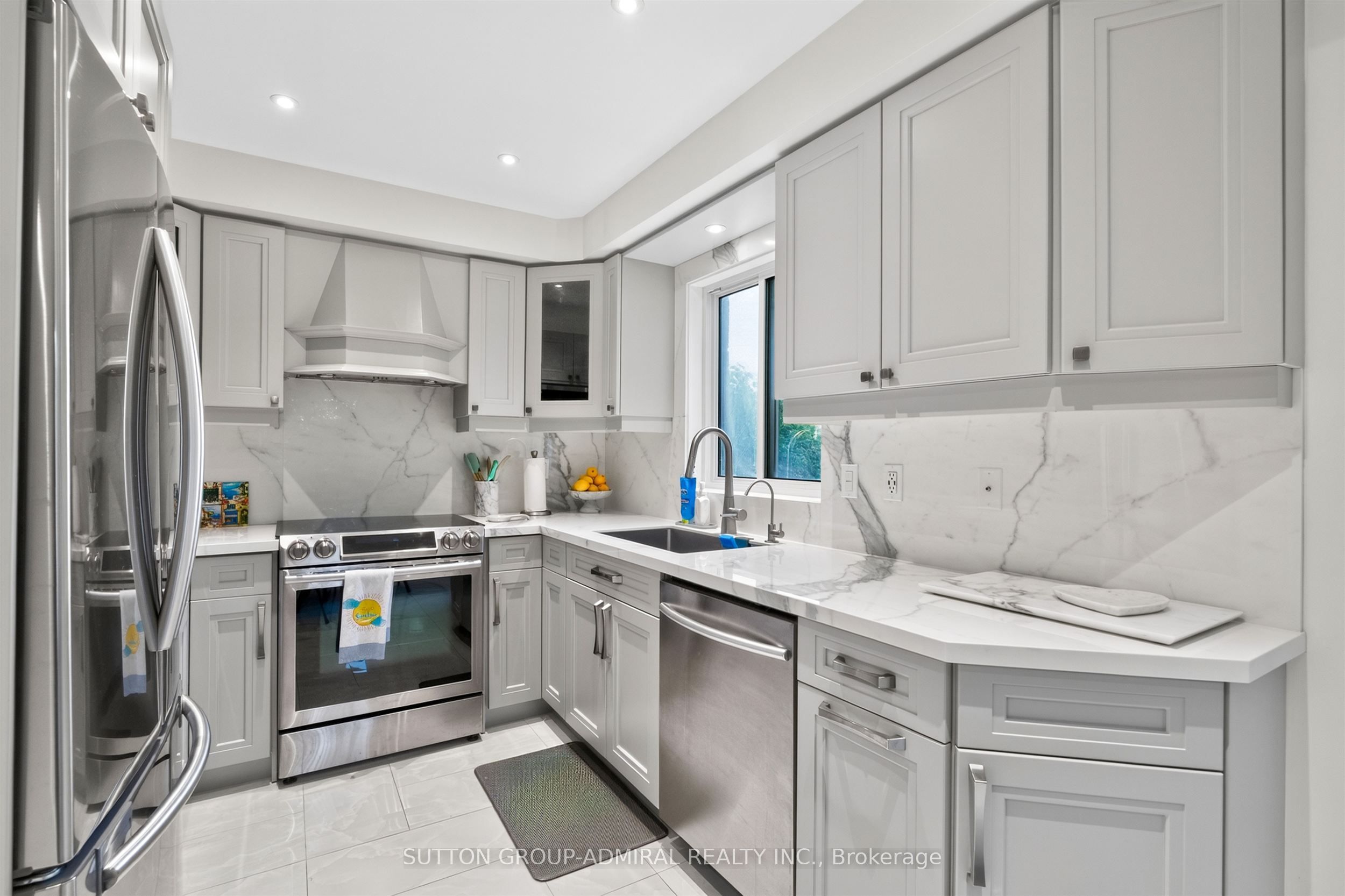 91 Ozner Court Property Photo 11