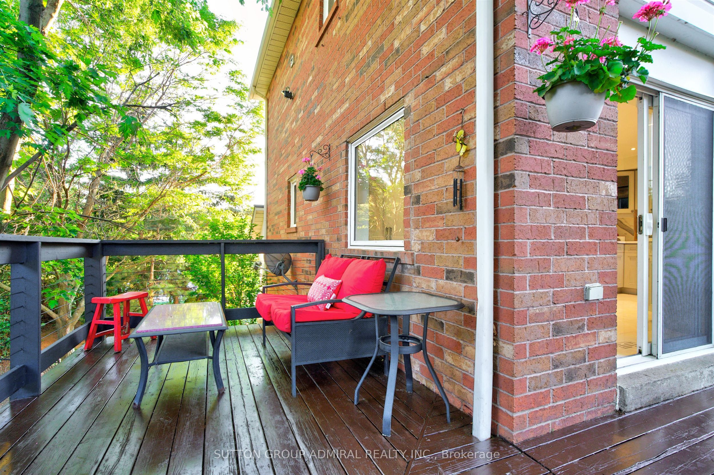 91 Ozner Court Property Photo 18
