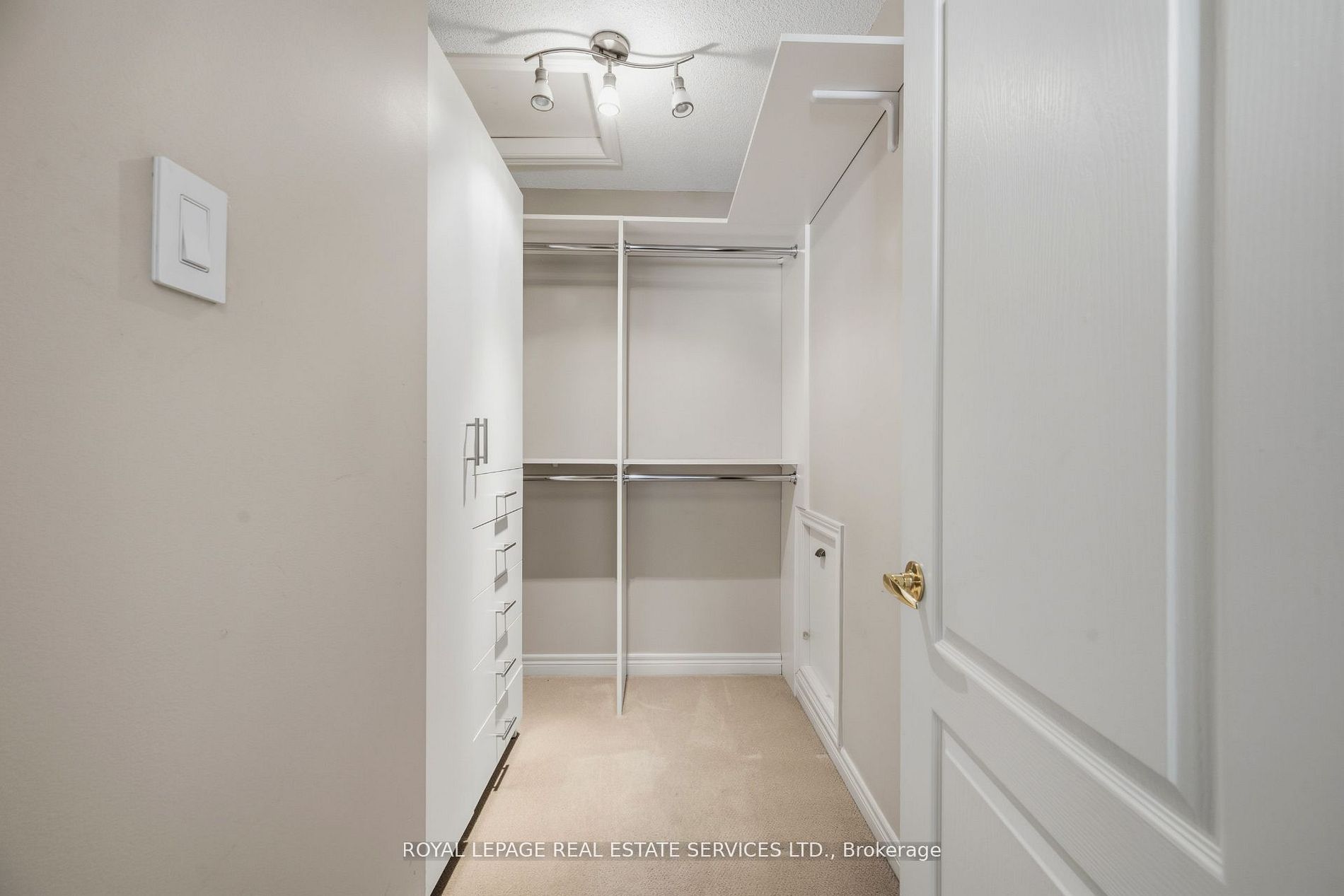 2130 Dickson Road 10 Property Photo 34