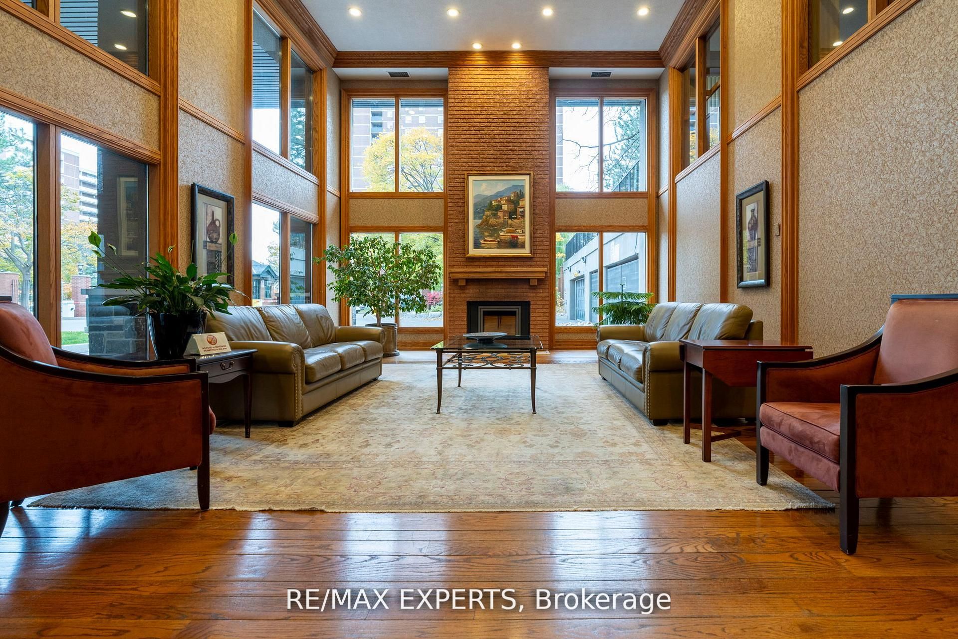 40 Richview Road 1103 Property Photo 3
