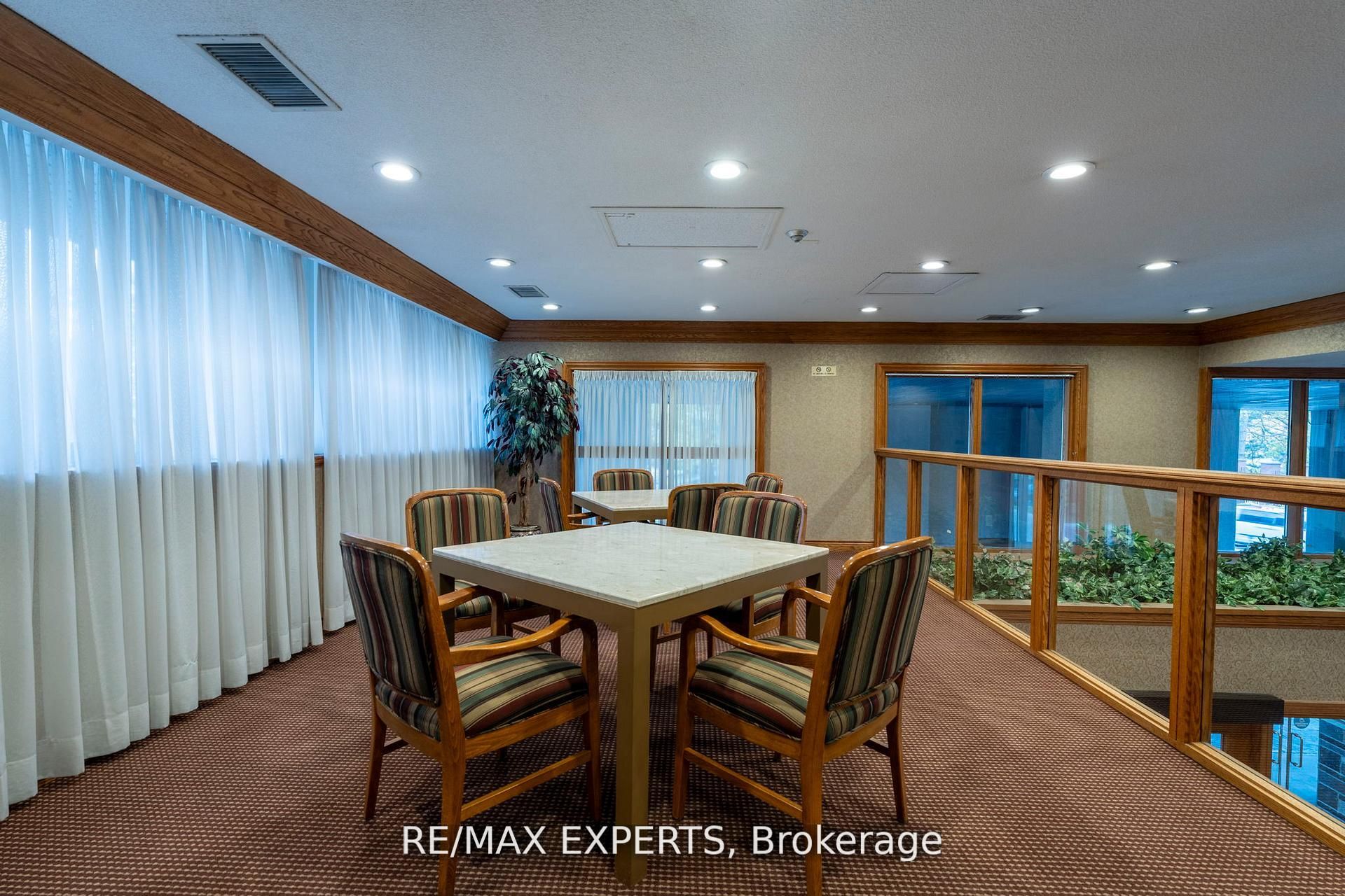 40 Richview Road 1103 Property Photo 6