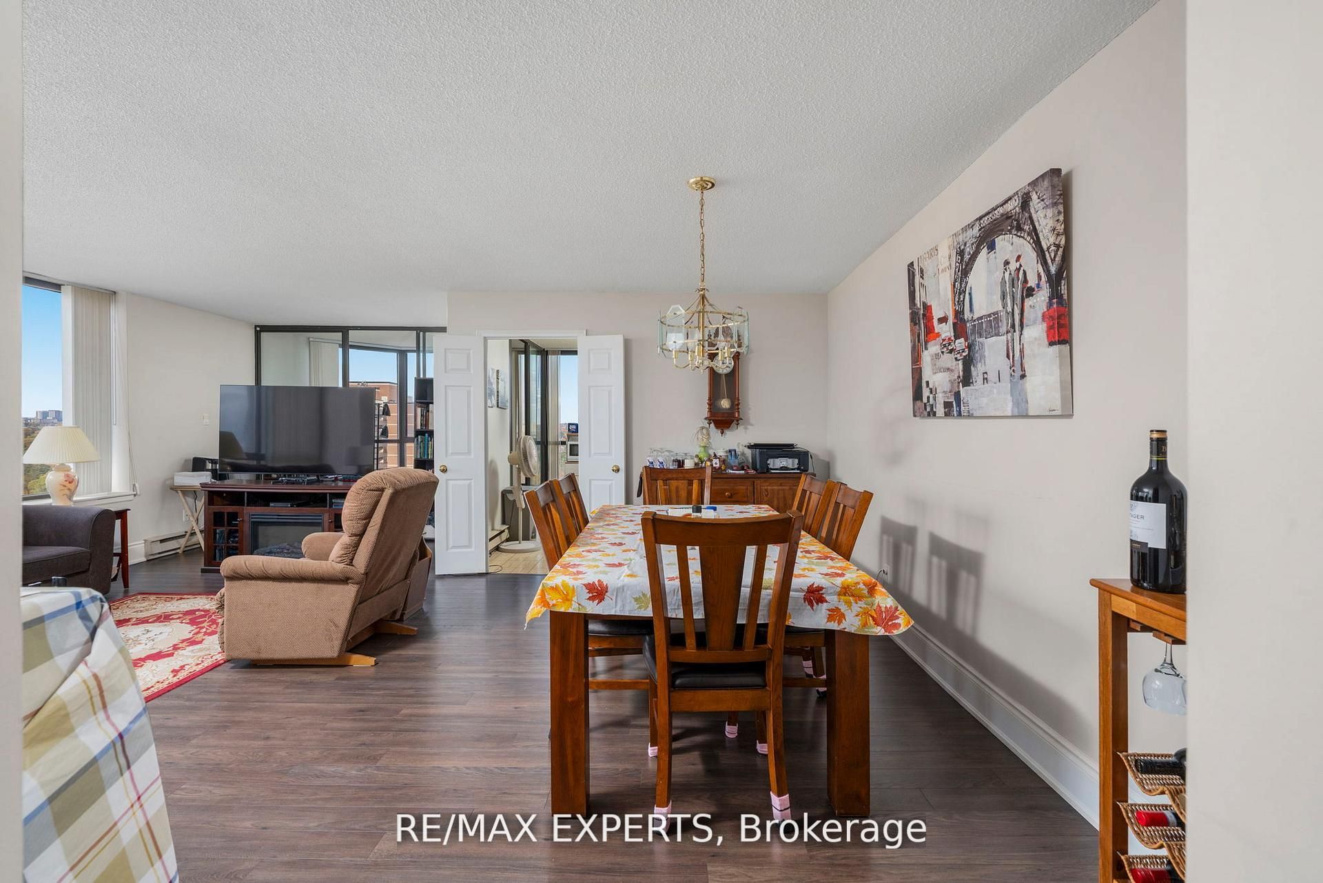 40 Richview Road 1103 Property Photo 9