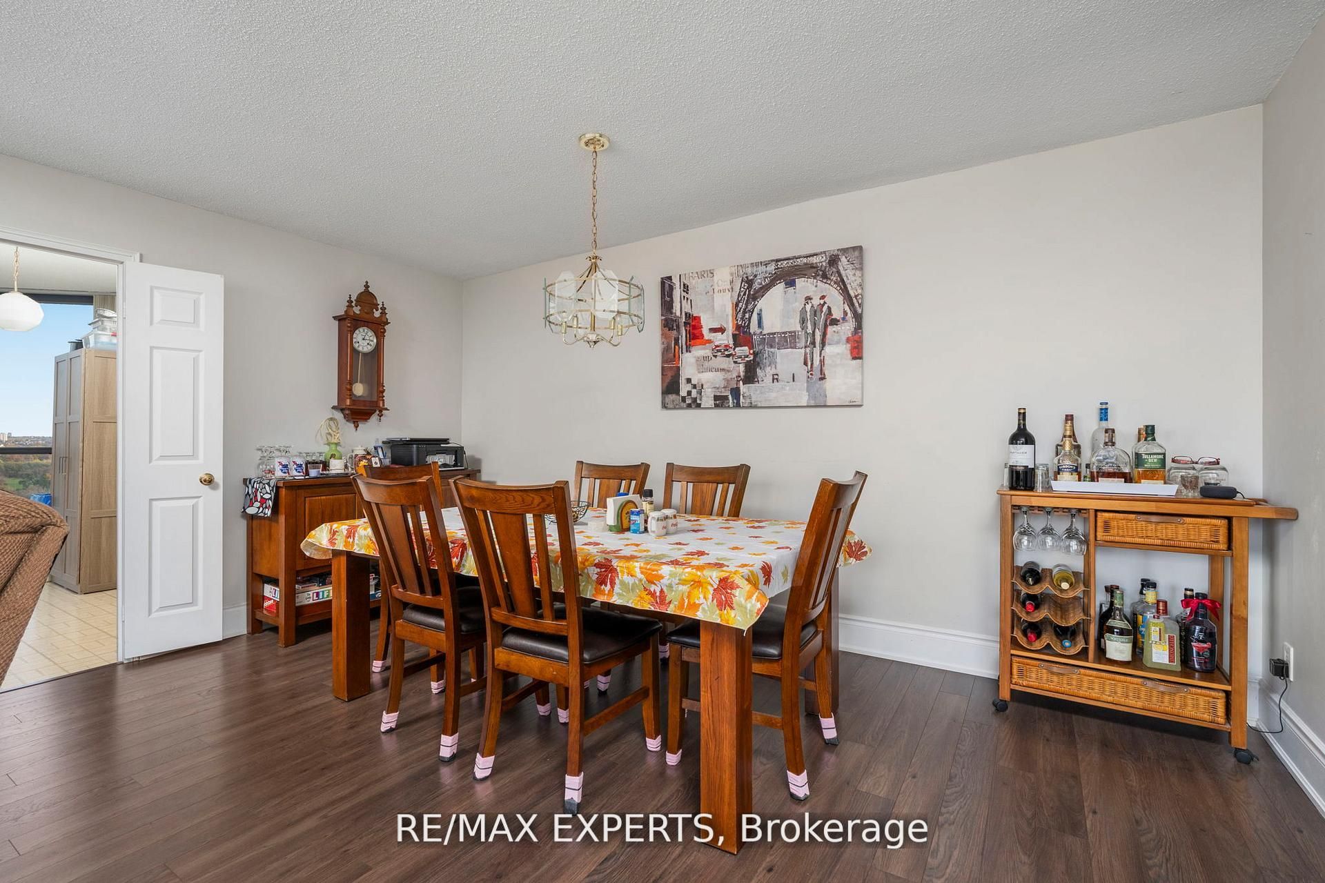 40 Richview Road 1103 Property Photo 10