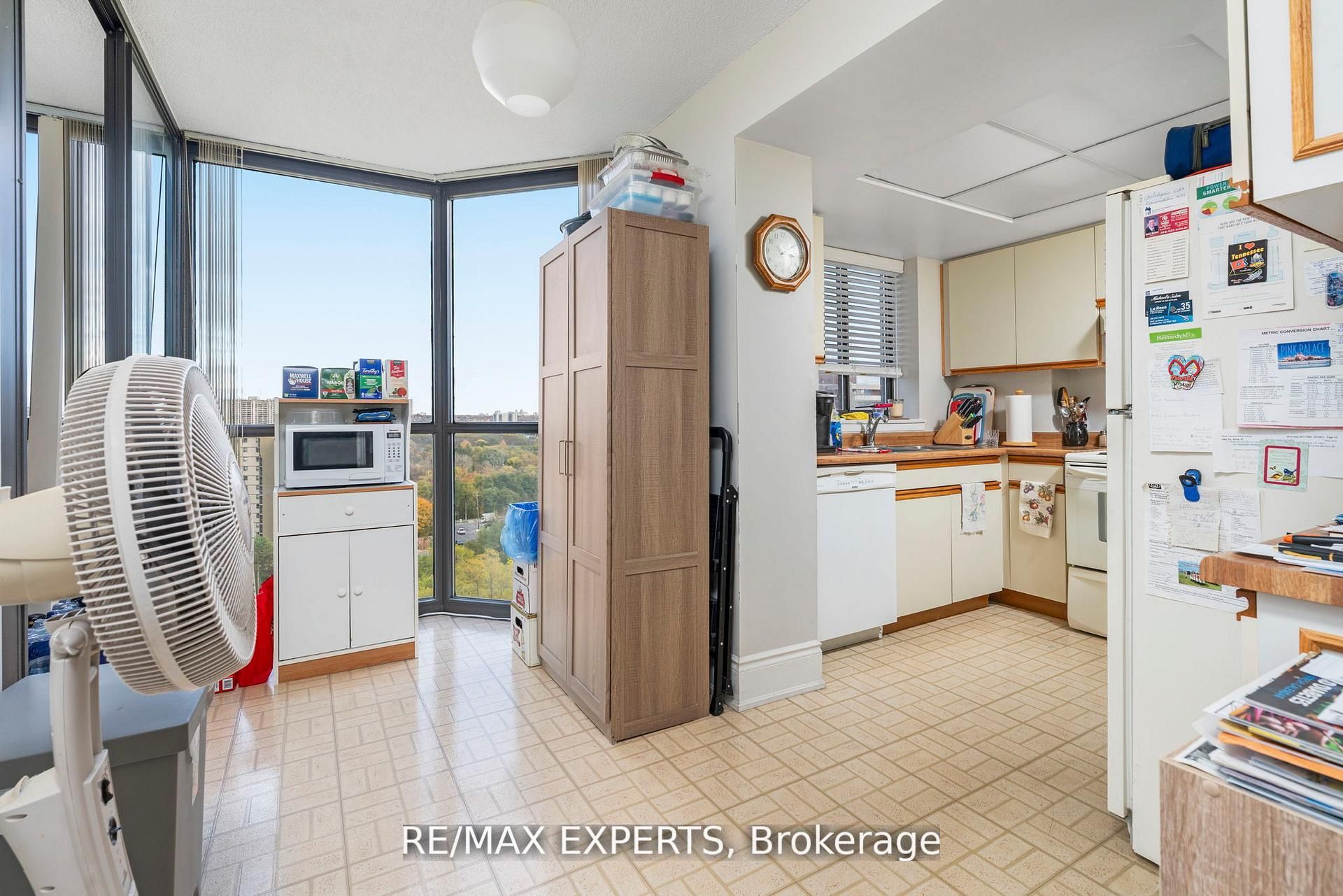 40 Richview Road 1103 Property Photo 15