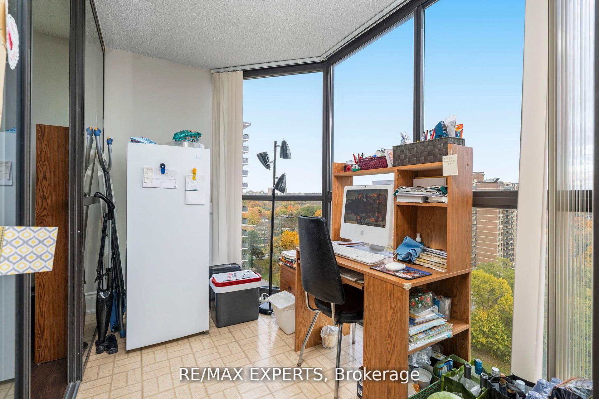 40 Richview Road 1103 Property Photo 18