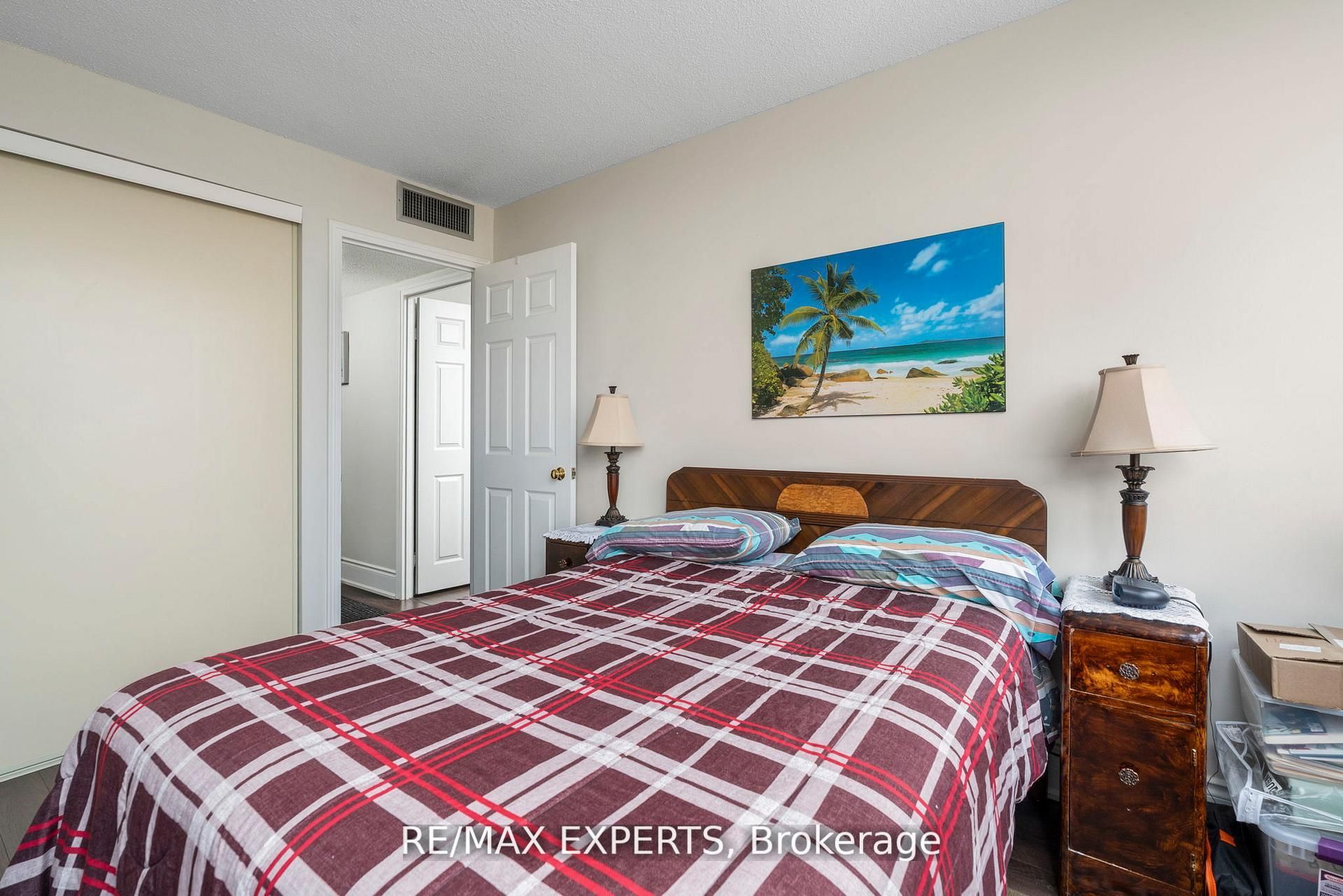40 Richview Road 1103 Property Photo 21