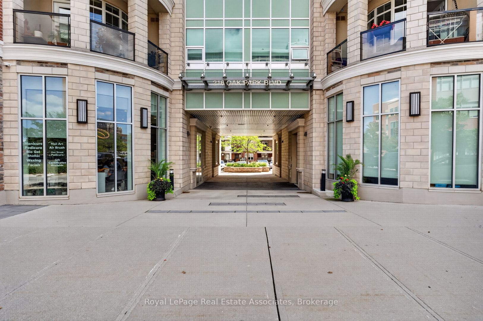 216 Oak Park Boulevard 214 Property Photo 1