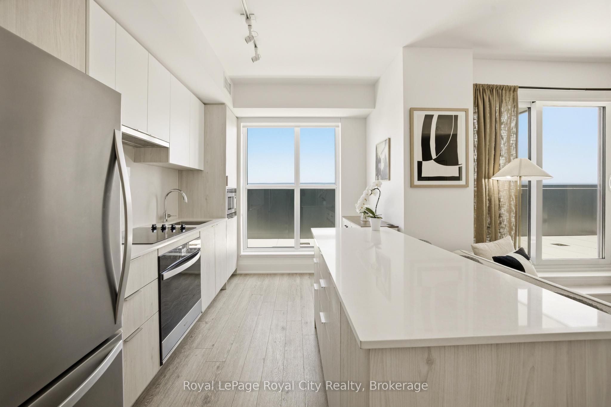 3071 Trafalgar Road 604 Property Photo 13