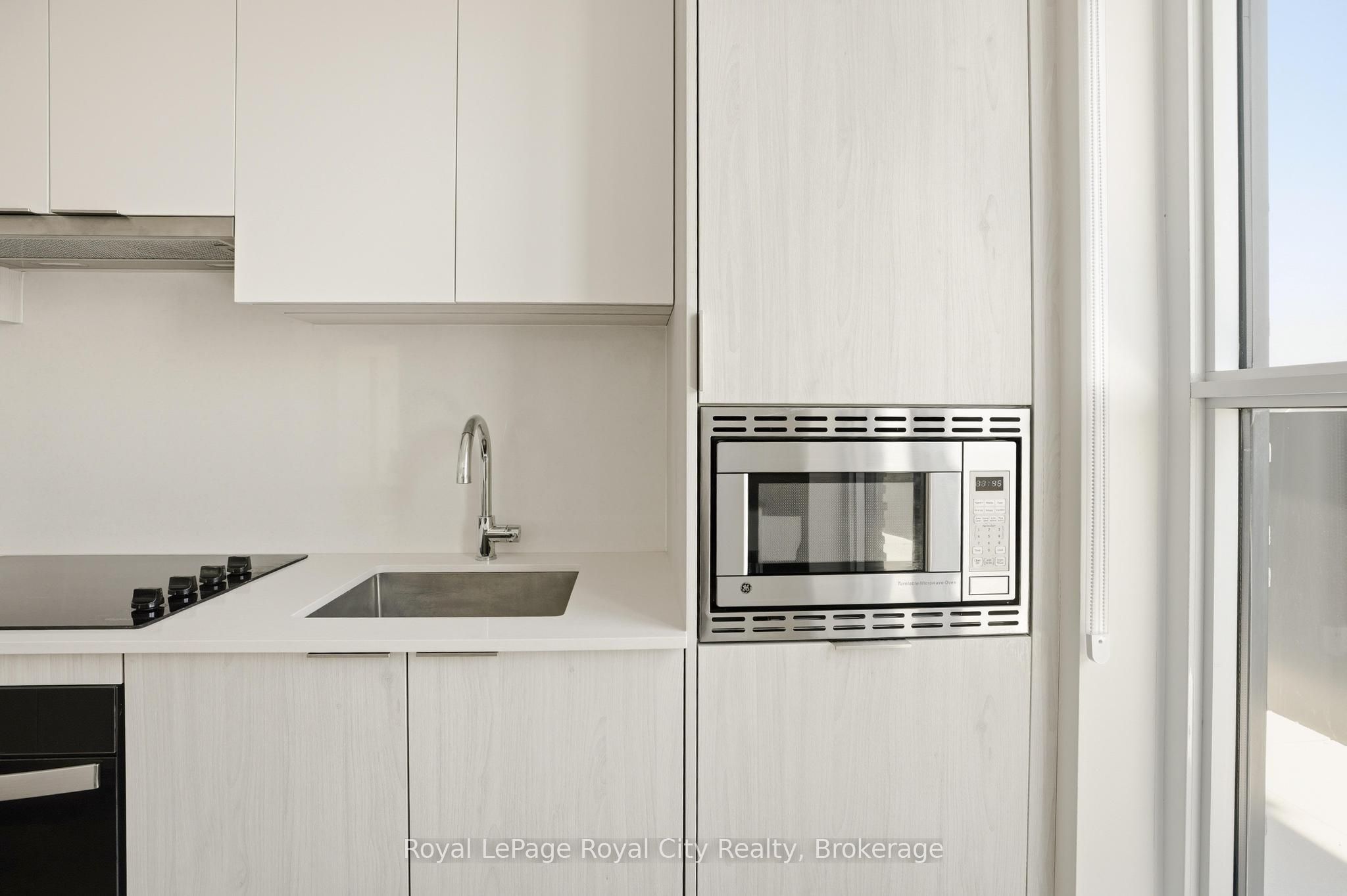 3071 Trafalgar Road 604 Property Photo 15