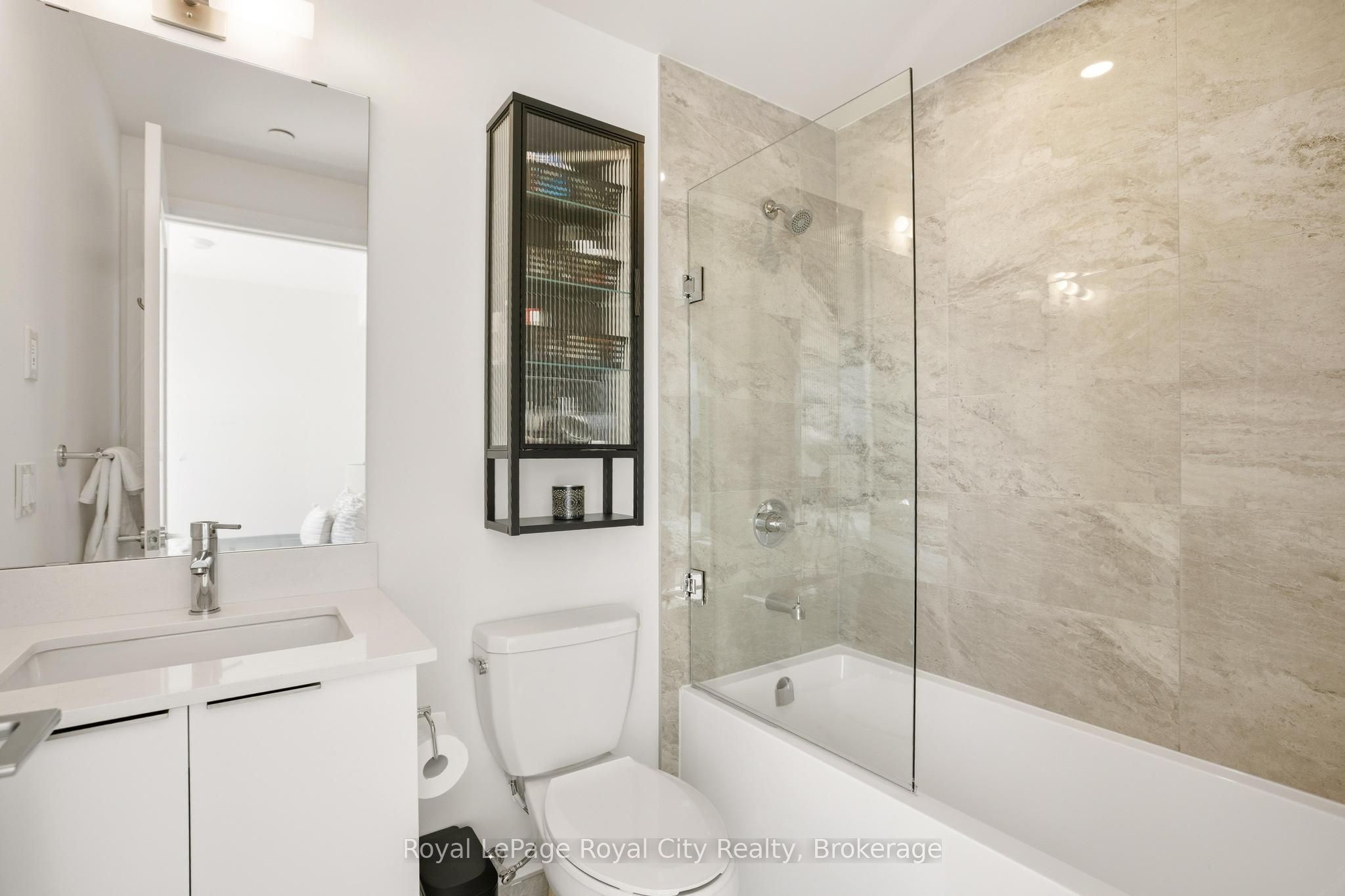 3071 Trafalgar Road 604 Property Photo 23